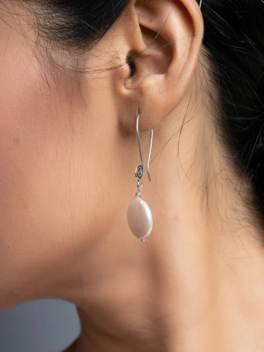 Coin Pearl Earrings - Lookandadorn.com