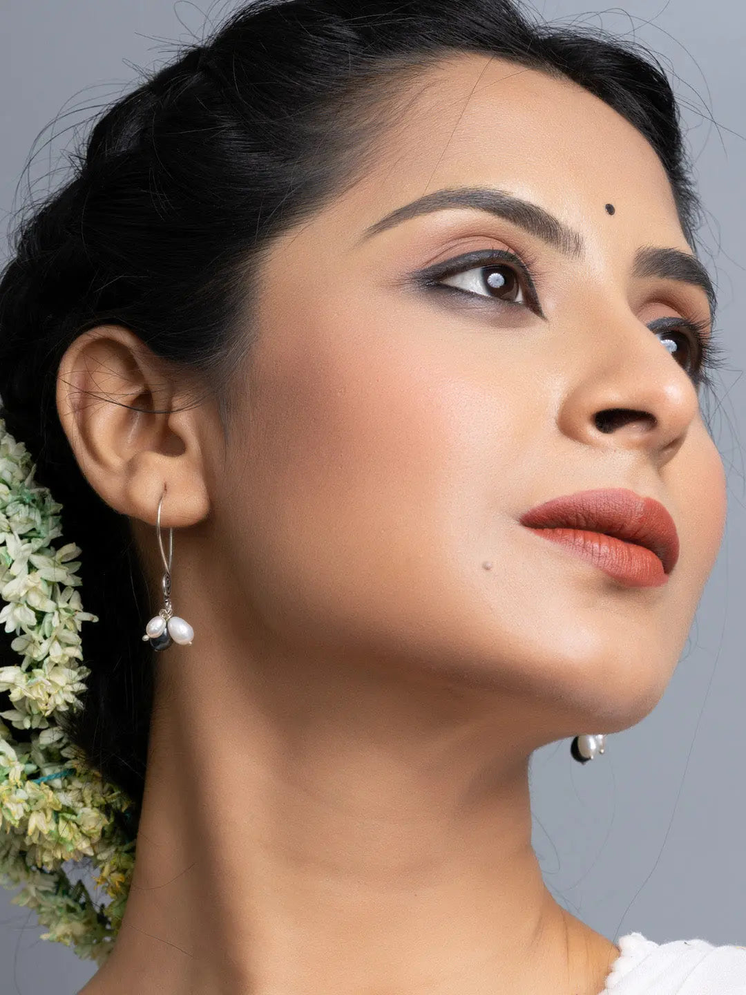 Freshwater White Midnight Blue Pearl Earrings - Lookandadorn.com