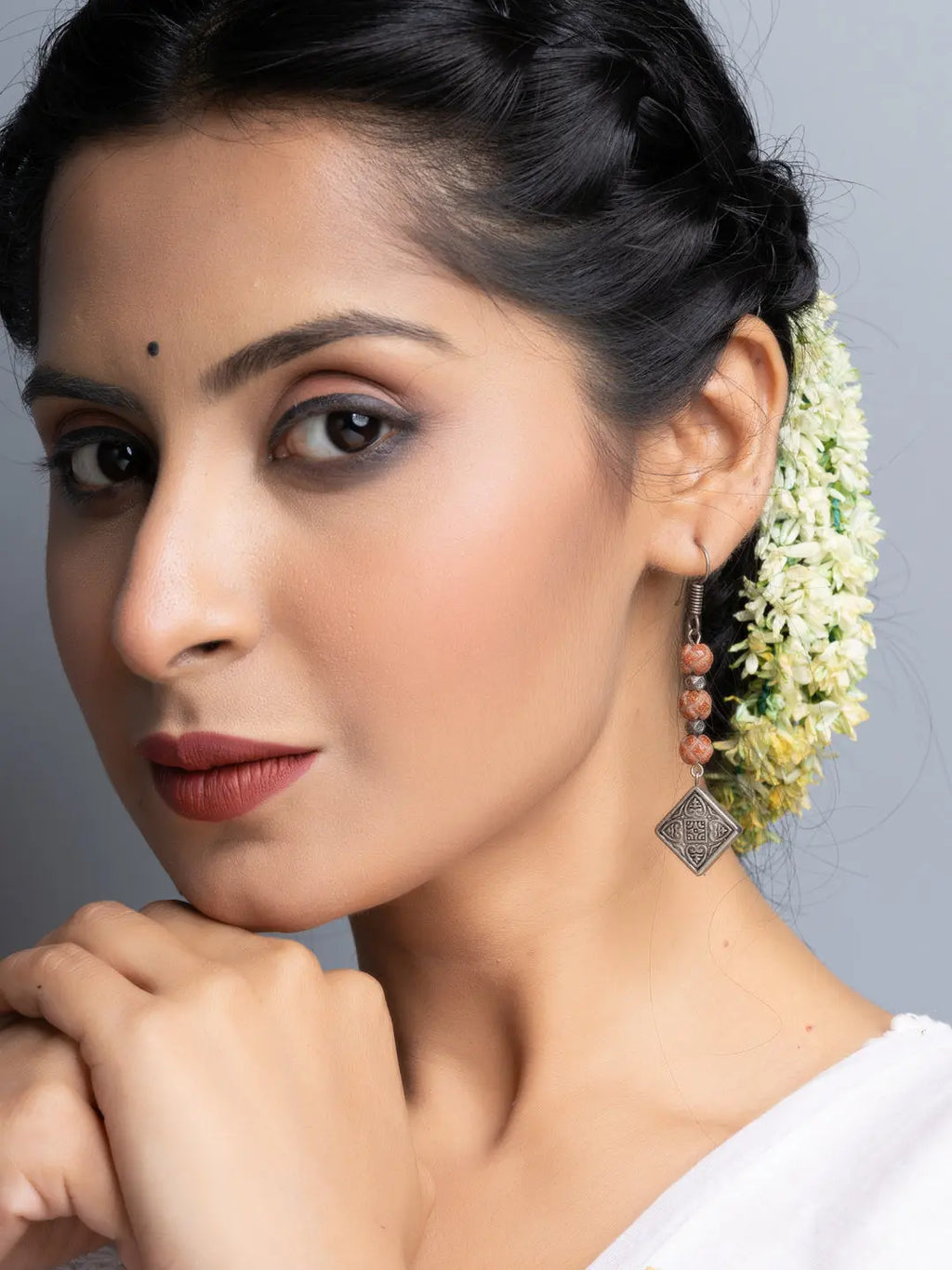Semi Precious Sandstone Floral Earrings - Lookandadorn.com