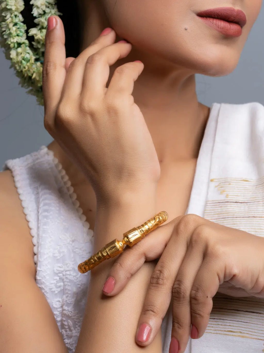 Gold Plated Designer Bangle - Lookandadorn.com