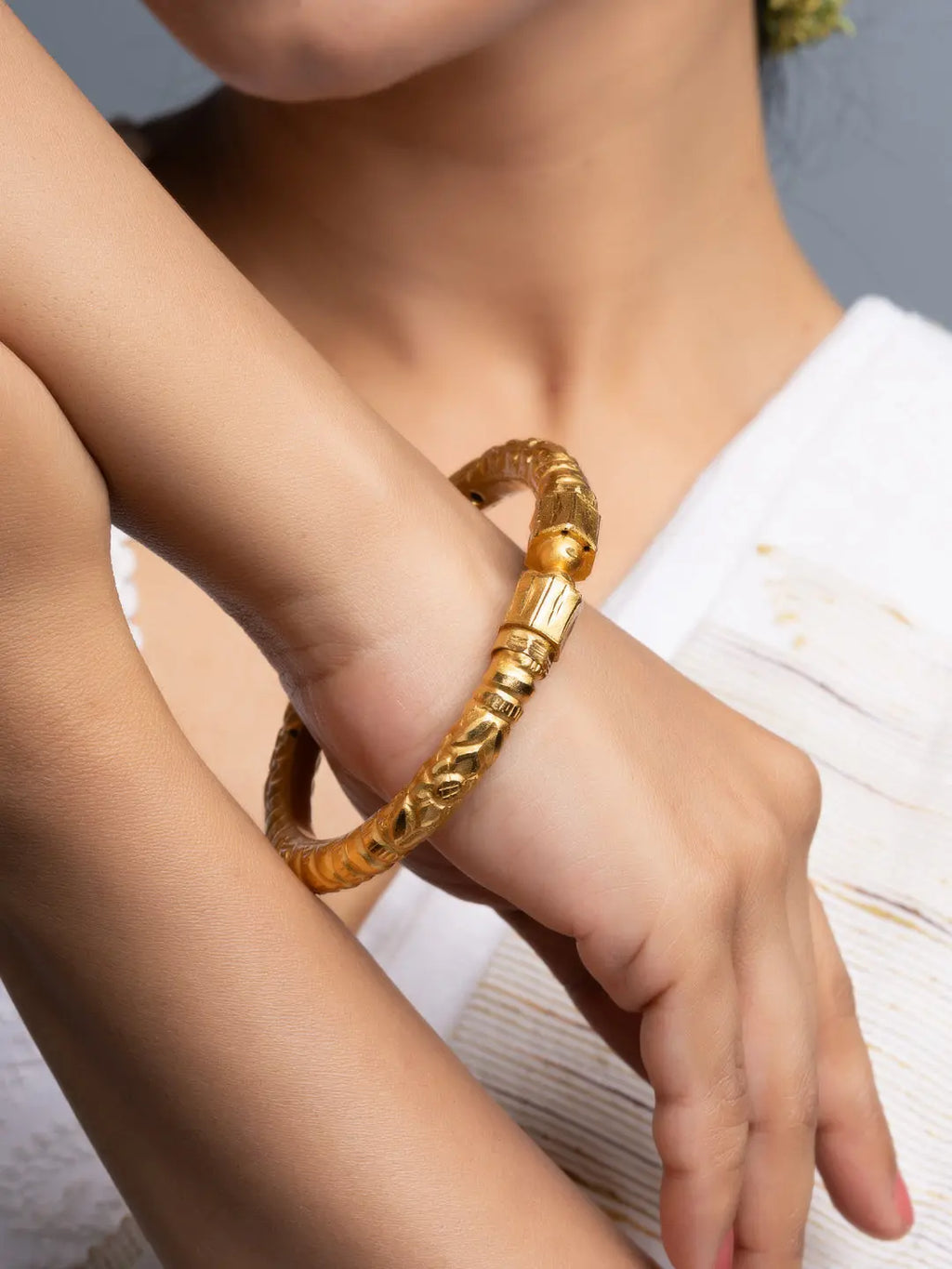 Gold Plated Designer Bangle - Lookandadorn.com
