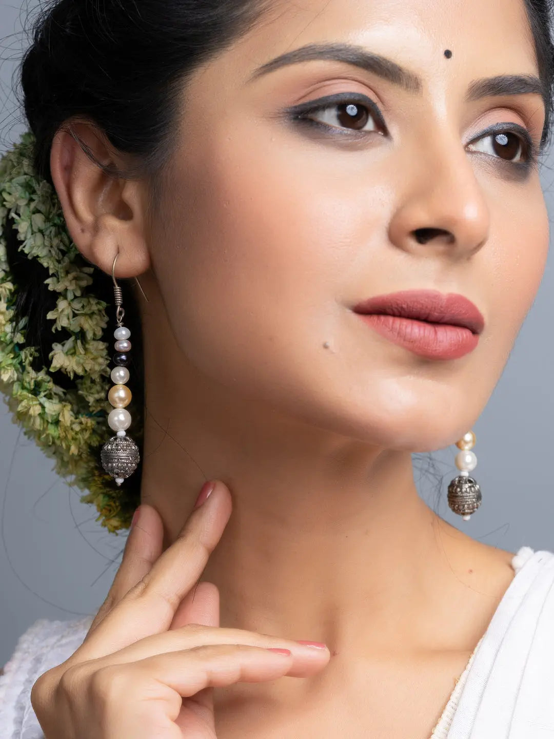 Fresh Water Shades of Pearl Earrings - Lookandadorn.com