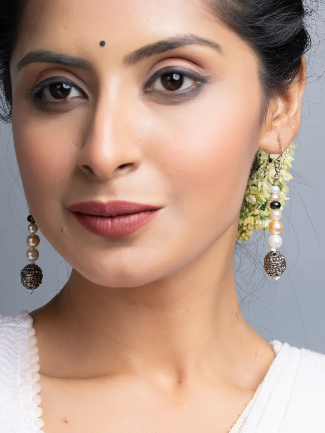 Fresh Water Shades of Pearl Earrings - Lookandadorn.com