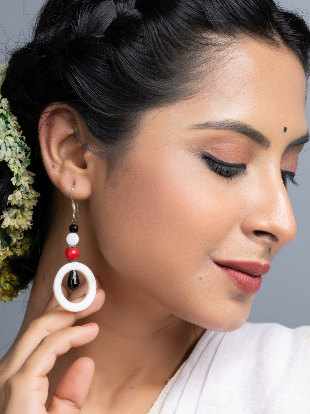 Mother of Pearl Coral Onyx Earrings - Lookandadorn.com