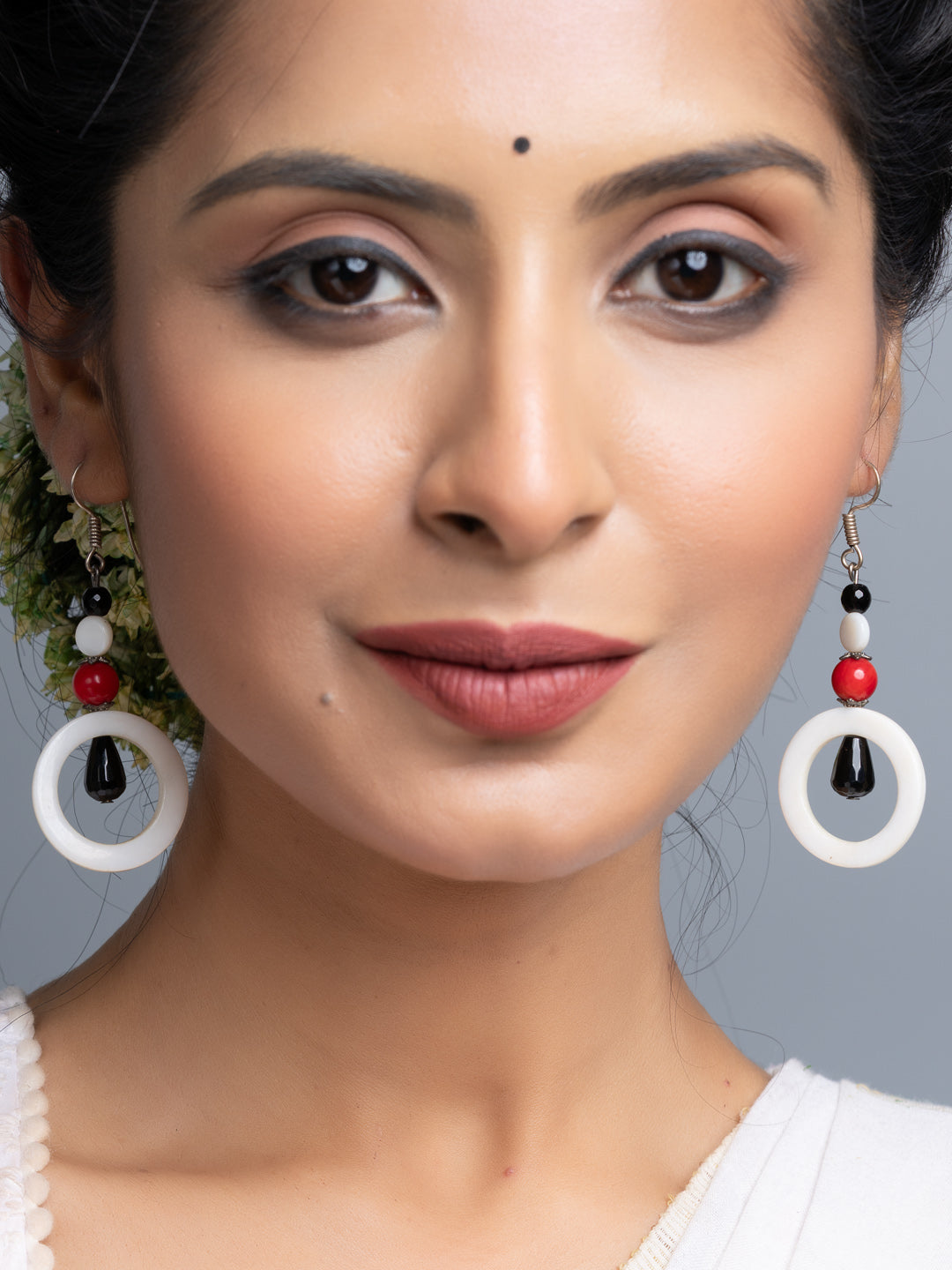 Mother of Pearl Coral Onyx Earrings - Lookandadorn.com