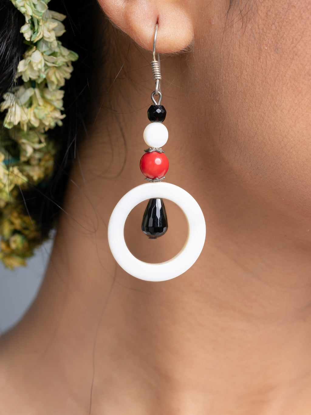 Mother of Pearl Coral Onyx Earrings - Lookandadorn.com