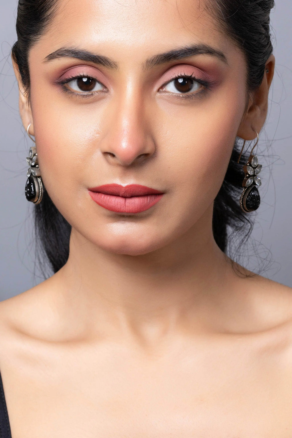 Oxidized Silver with Black Carved Stone bead Cubic Zirconia Earring - Lookandadorn.com