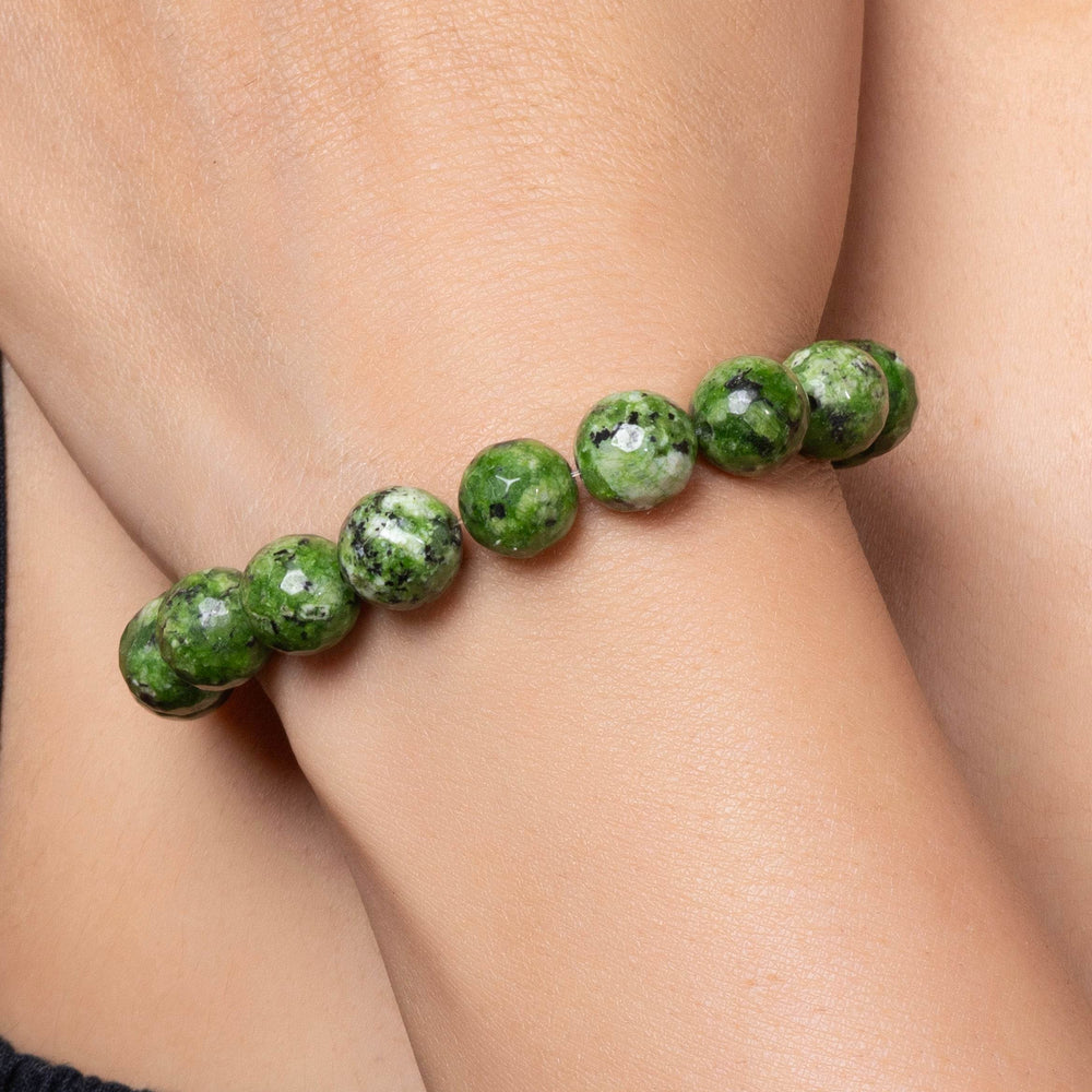 Handmade Green Semi Precious Jade Bracelet for Elegant Everyday Wear - Lookandadorn.com