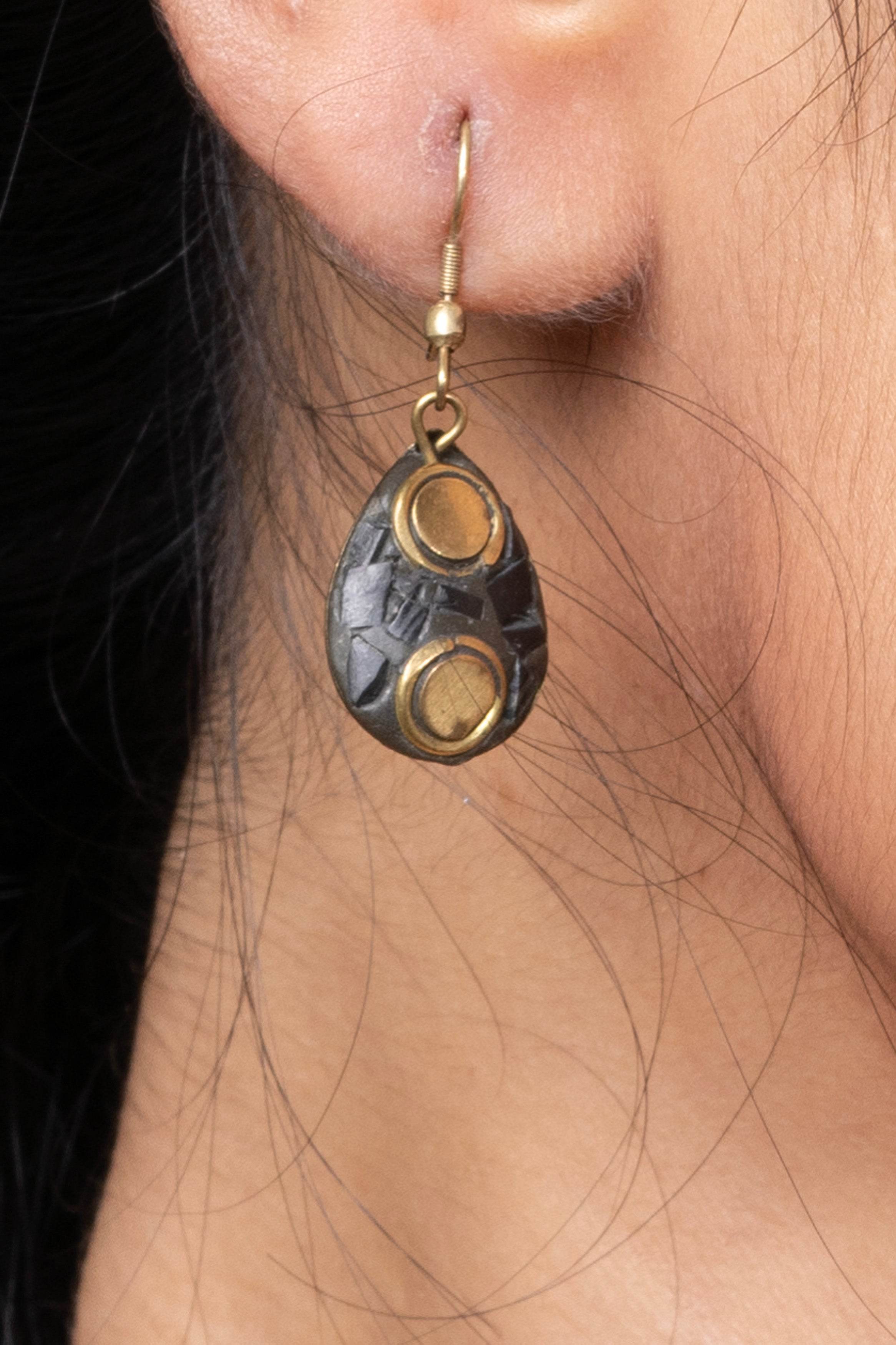 Golden Black Drop Design Tibetan Earring