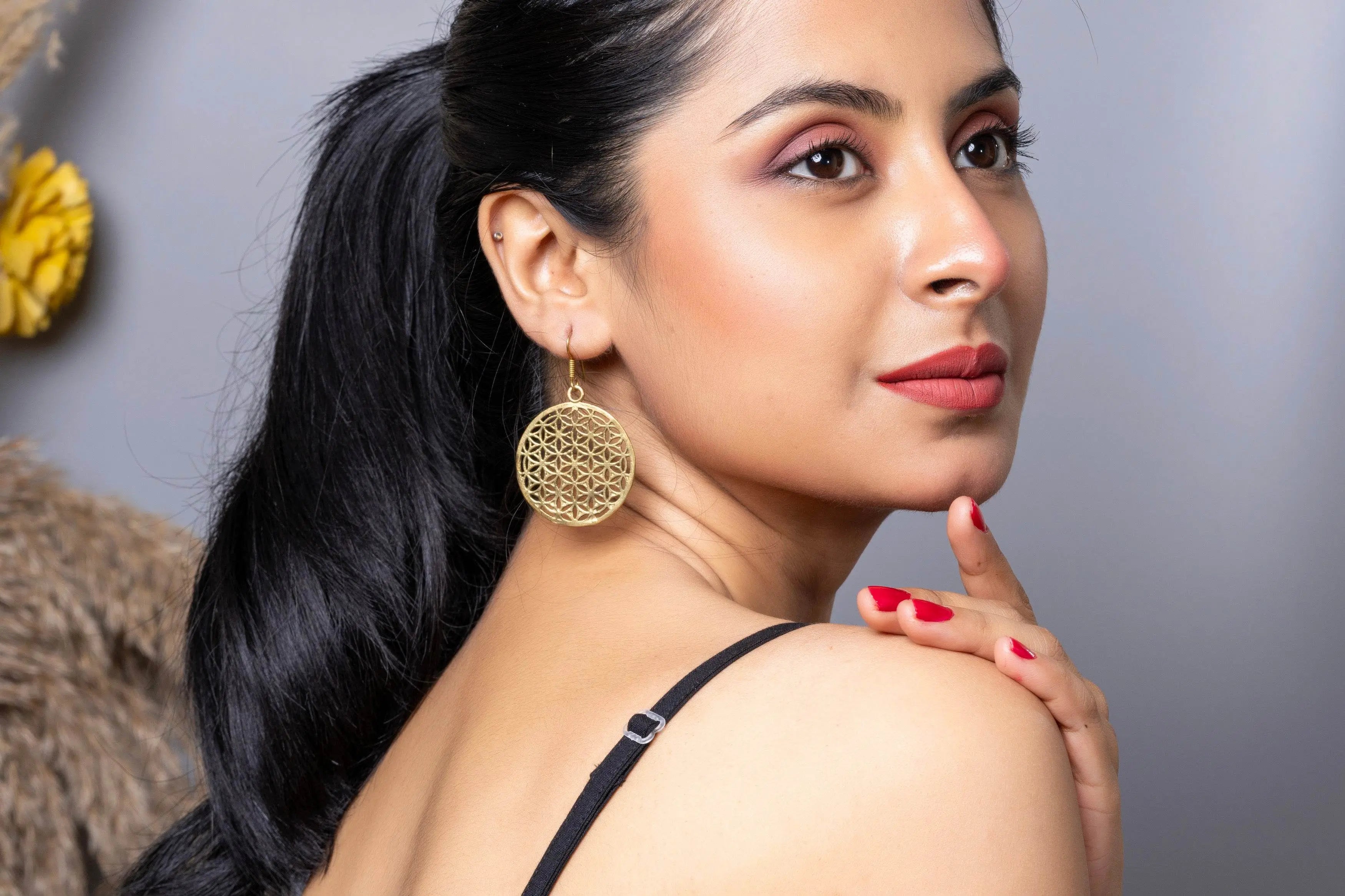 Designer Floral Round Golden Brass Earring - Lookandadorn.com