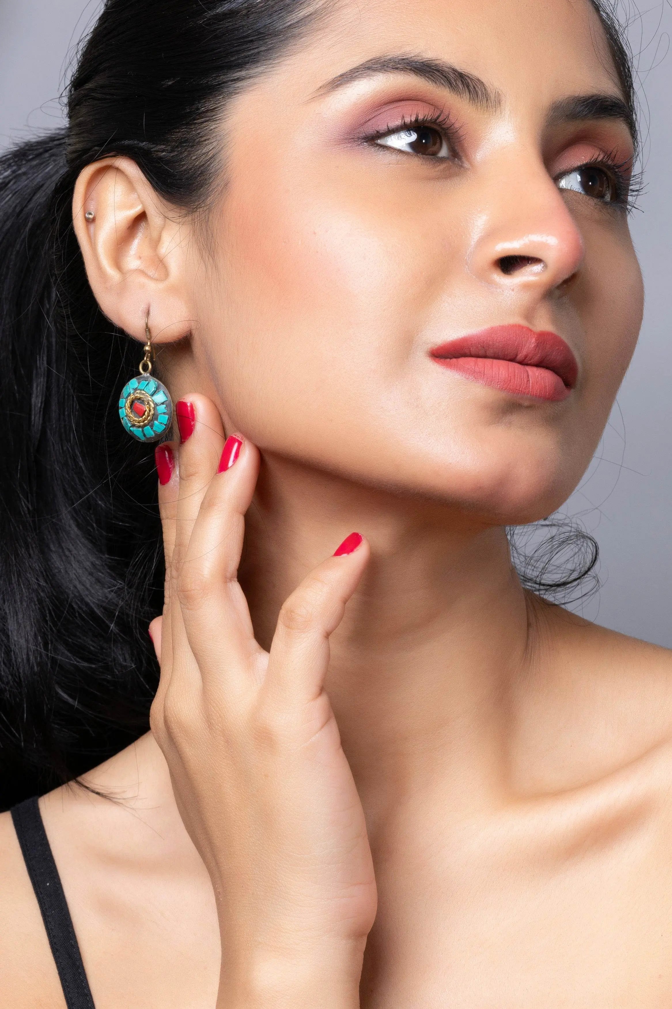 Turquoise Black Golden Brass Tibetan Earring - Lookandadorn.com