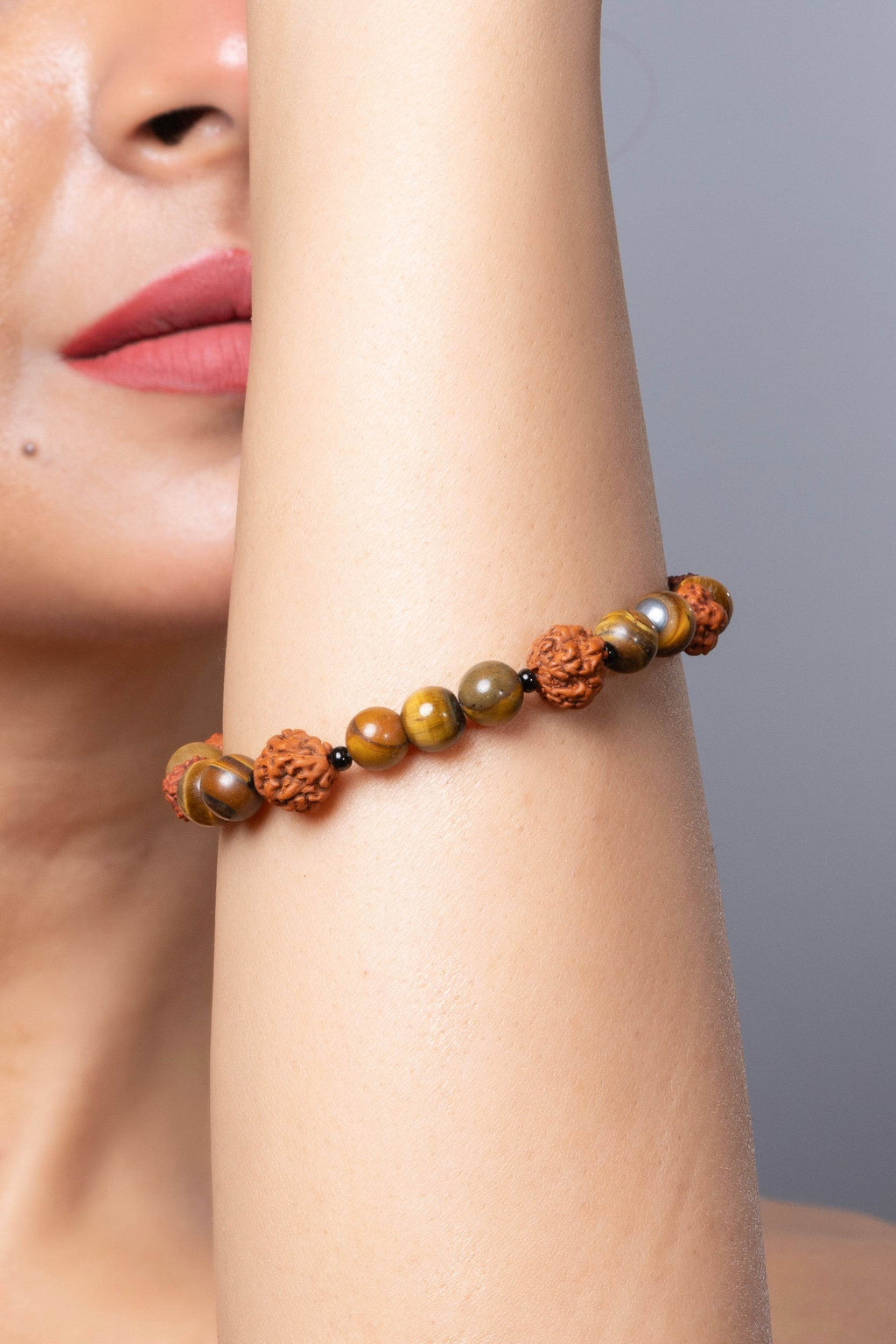 Handmade Rudraksh Bracelet with Semi Precious Brown Tiger's Eye for Unisex - Lookandadorn.com