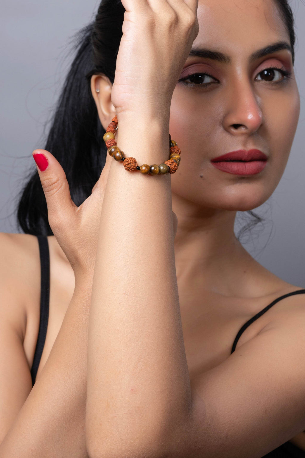 Handmade Rudraksh Bracelet with Semi Precious Brown Tiger's Eye for Unisex - Lookandadorn.com