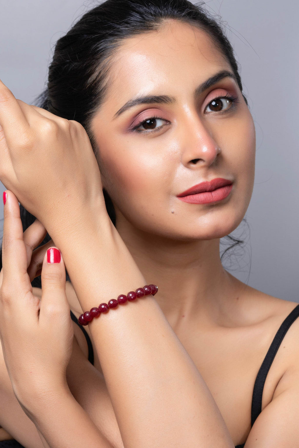 Handmade Bracelet - Semi Precious Maroon Onyx Unisex for Elegant Everyday Wear - Lookandadorn.com