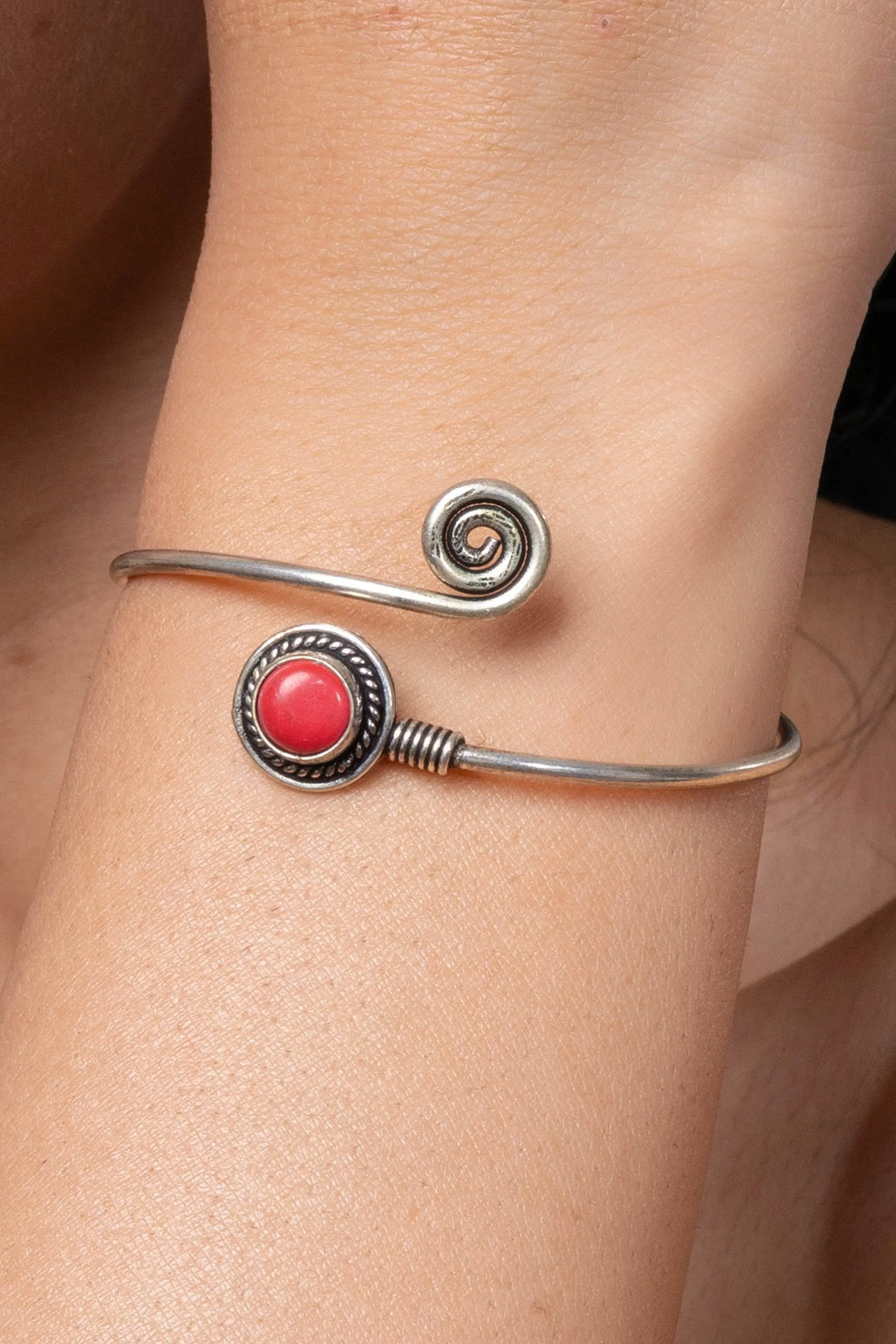 Oxidised Bangles: Red Twisted Silver Bangles for Elegant Everyday Wear - Lookandadorn.com