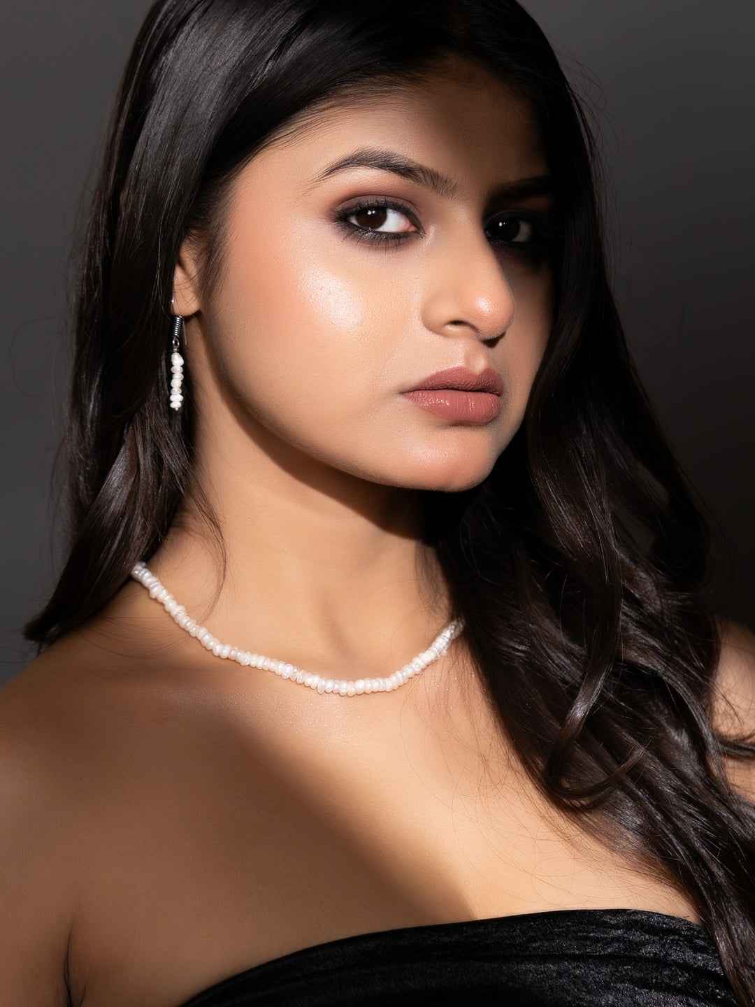 Fresh Water Pearl Single Line Necklace Set with Earrings