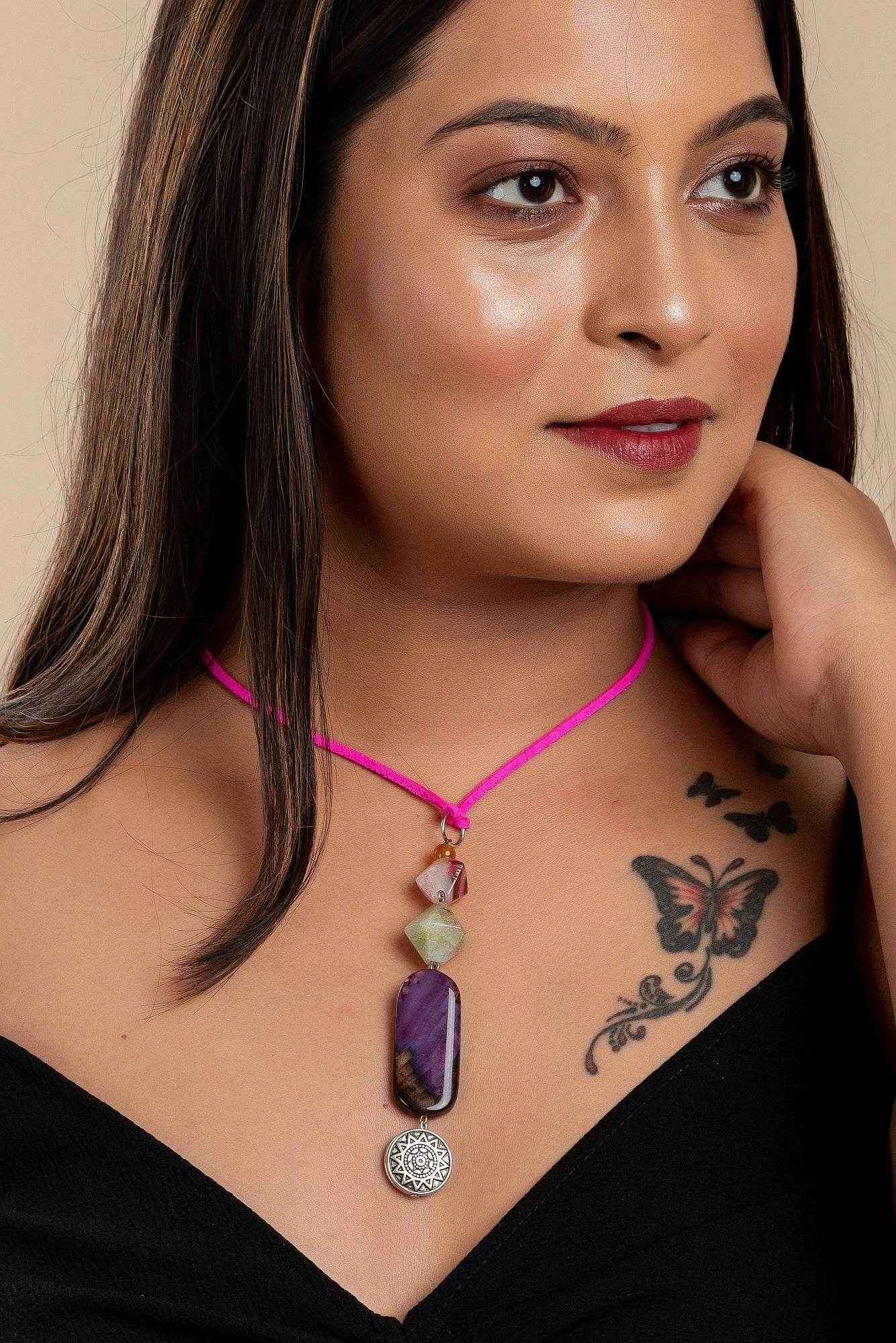Handmade Semi-Precious Jewelry Agate Onyx Neckpiece with Adjustable Pink Suede Cord - Lookandadorn.com