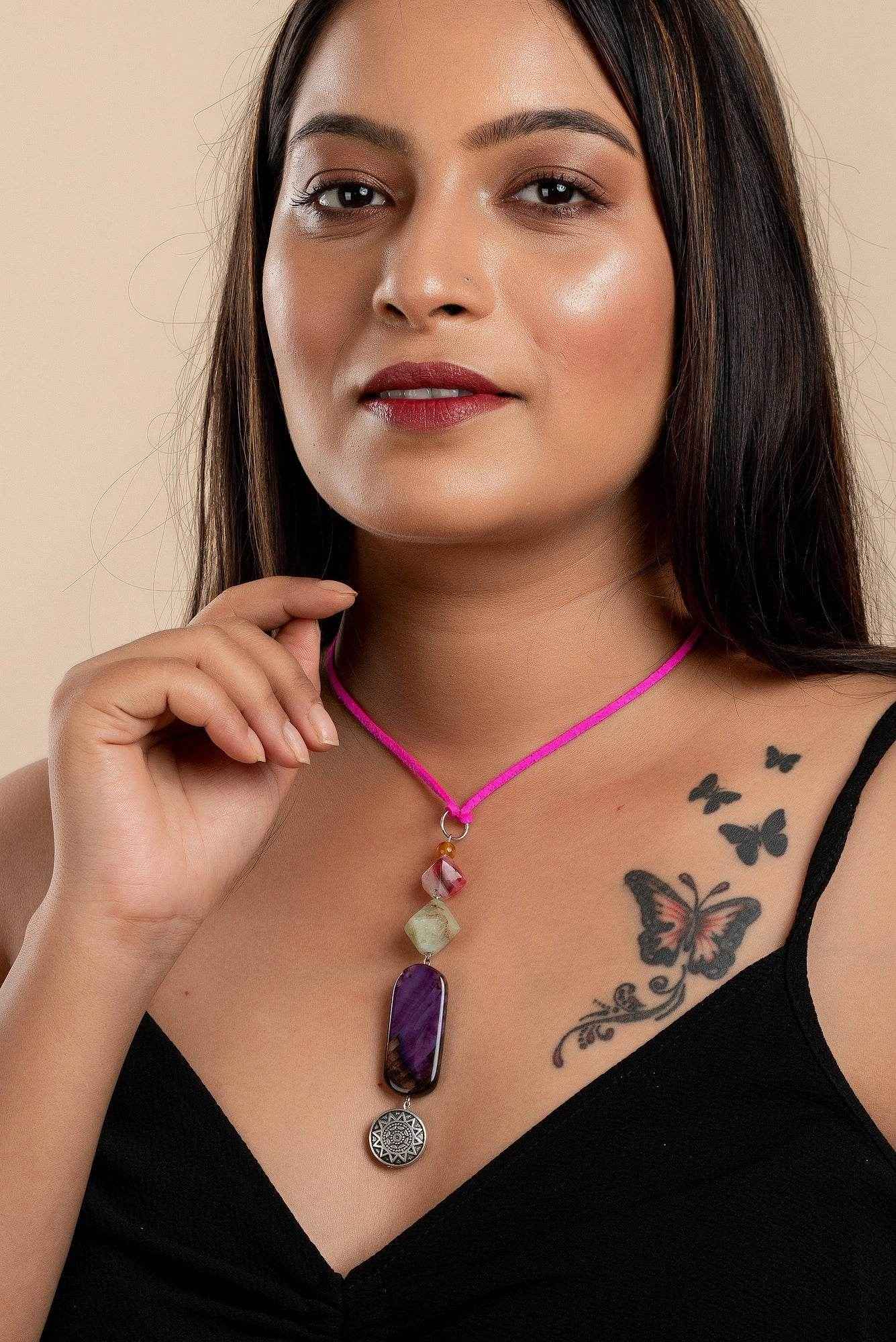 Handmade Semi-Precious Jewelry Agate Onyx Neckpiece with Adjustable Pink Suede Cord - Lookandadorn.com