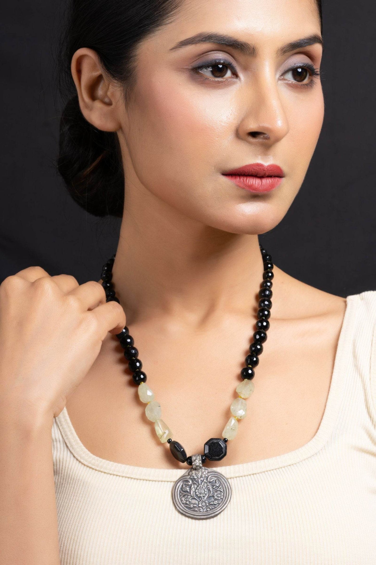 Elegant 925 Pure Silver Pendant Necklace with Green Black Semi-Precious Stone, Handcrafted Design - Lookandadorn.com