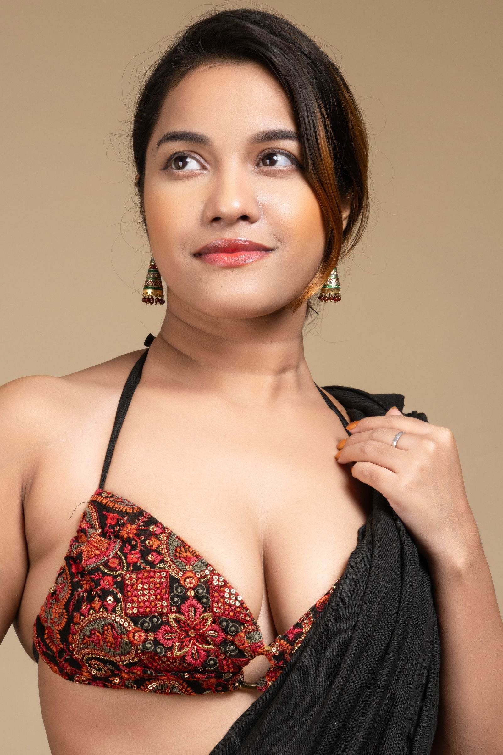 Embroidered Black Backless Halter Neck Non Padded Bikini Blouse For Women - Lookandadorn.com