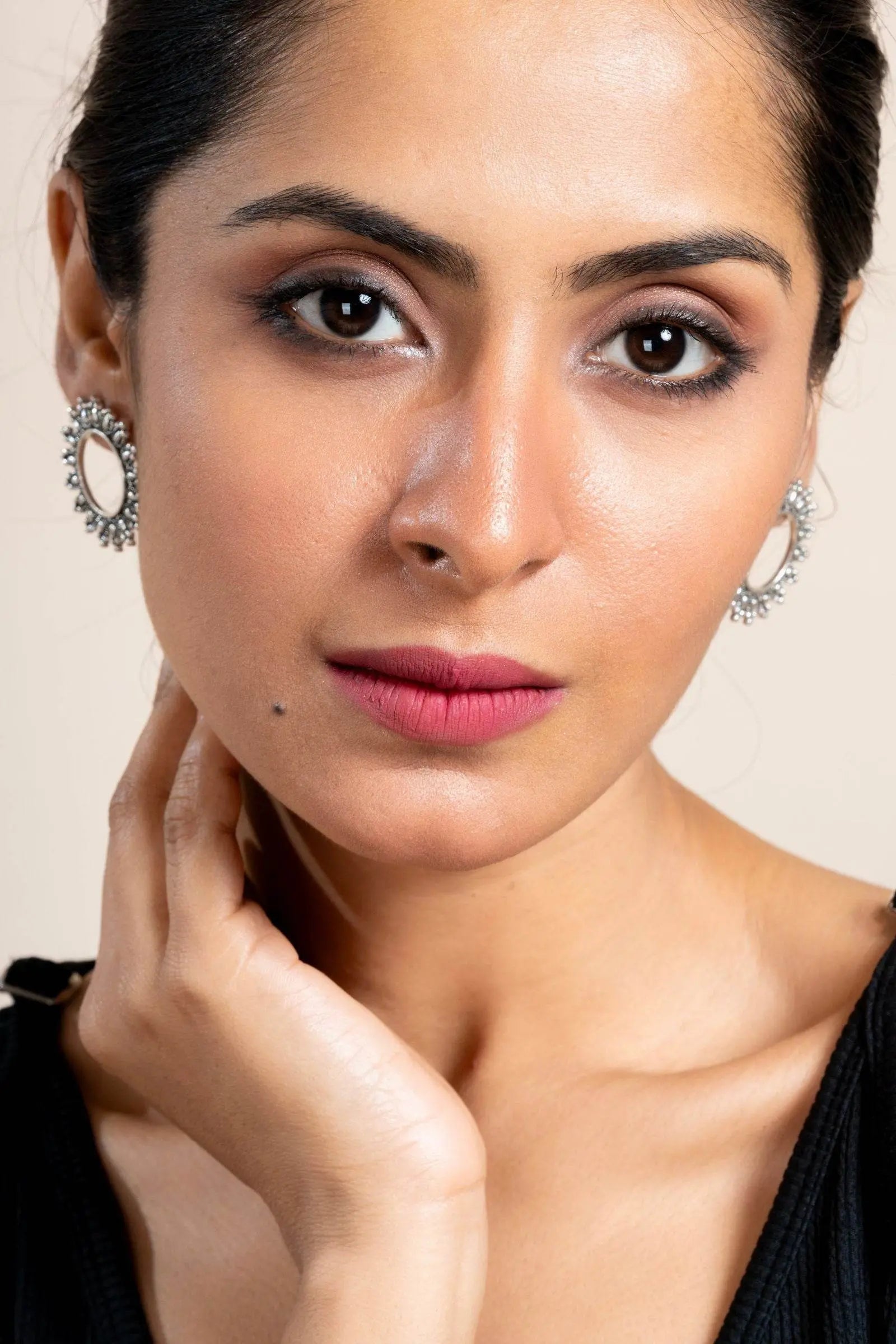 German Silver Hollow Floral Stud Earrings - Lightweight, Non-Allergic, Perfect for Any Occasion - Lookandadorn.com