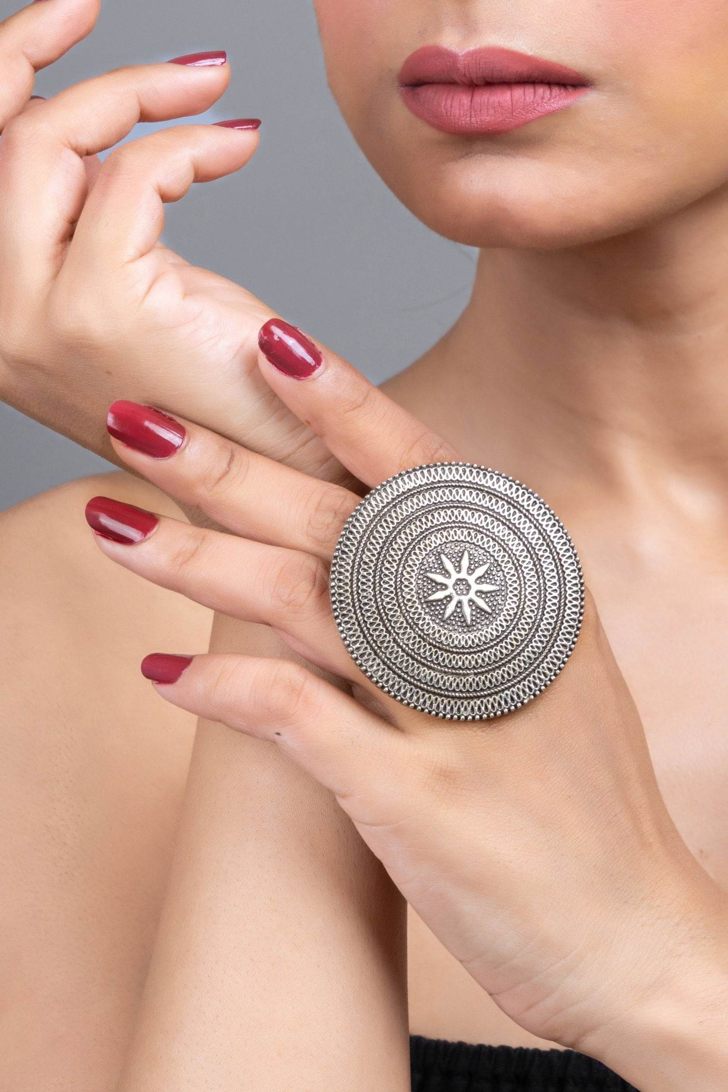 German Silver Jumbo Floral Finger Ring - Unique Round Design, Durable & Elegant Accessory - Lookandadorn.com