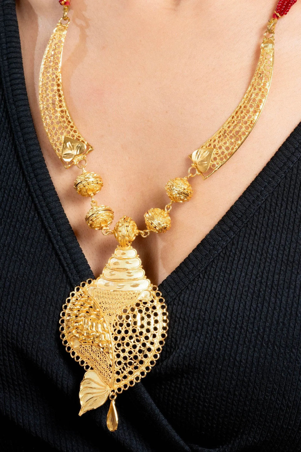 Gold Plated Designer Conch Necklace Jewelry Set with Matching Stud Earrings - Handmade Copper Jewelry - Lookandadorn.com