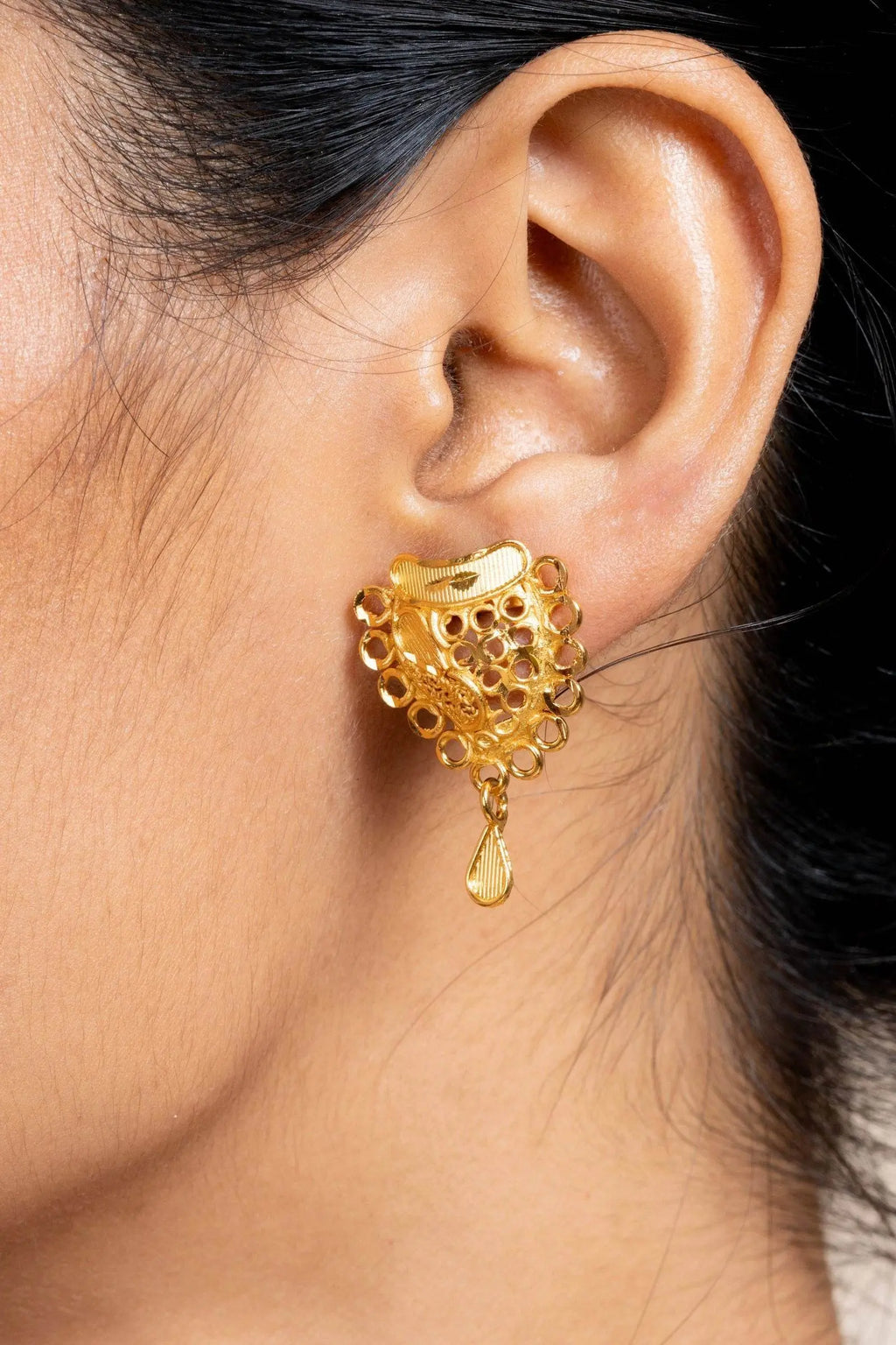 Gold Plated Designer Conch Necklace Jewelry Set with Matching Stud Earrings - Handmade Copper Jewelry - Lookandadorn.com