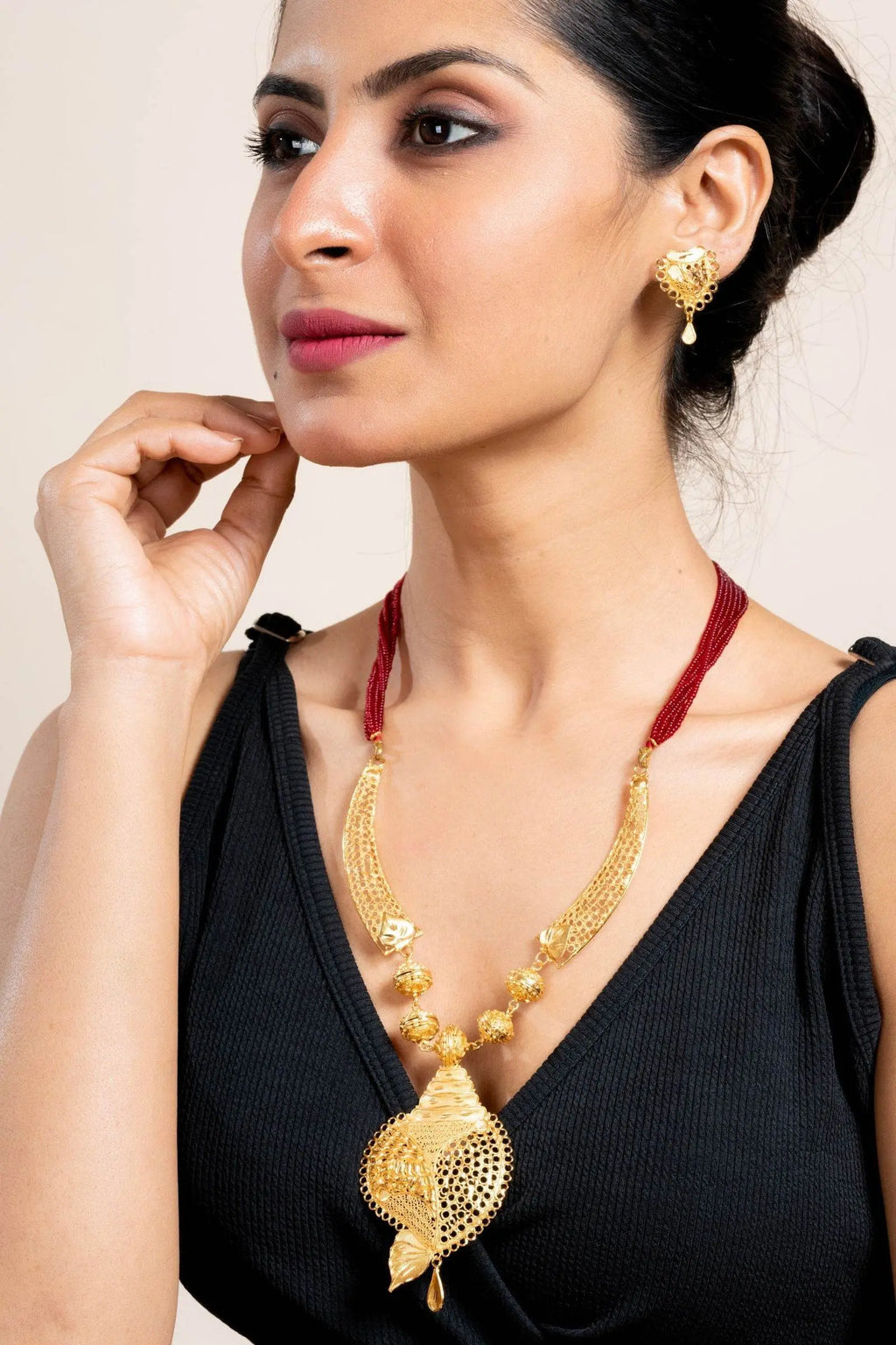 Gold Plated Designer Conch Necklace Jewelry Set with Matching Stud Earrings - Handmade Copper Jewelry - Lookandadorn.com