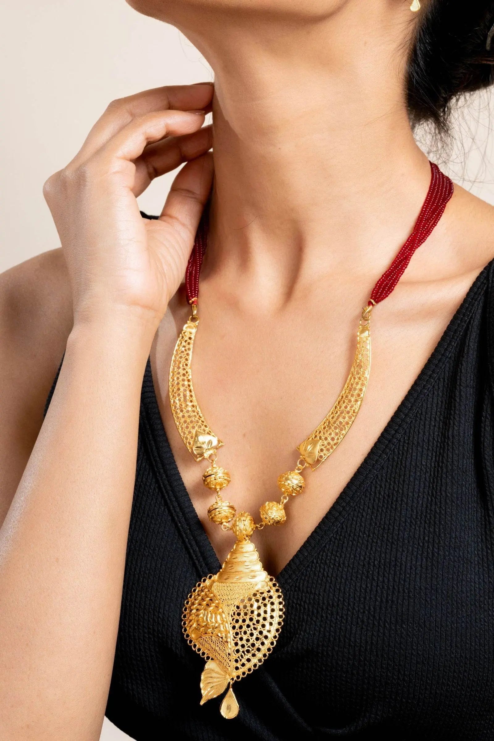 Gold Plated Designer Conch Necklace Jewelry Set with Matching Stud Earrings - Handmade Copper Jewelry - Lookandadorn.com
