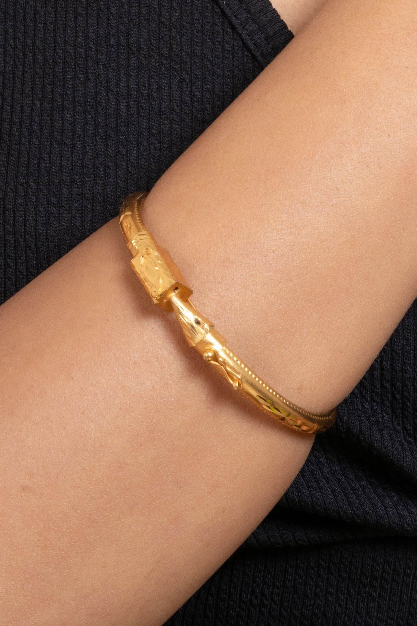 Gold Plated Designer Noa Bangle - Copper Jewelry for All Occasions, Elegant & Non-Allergic - Lookandadorn.com