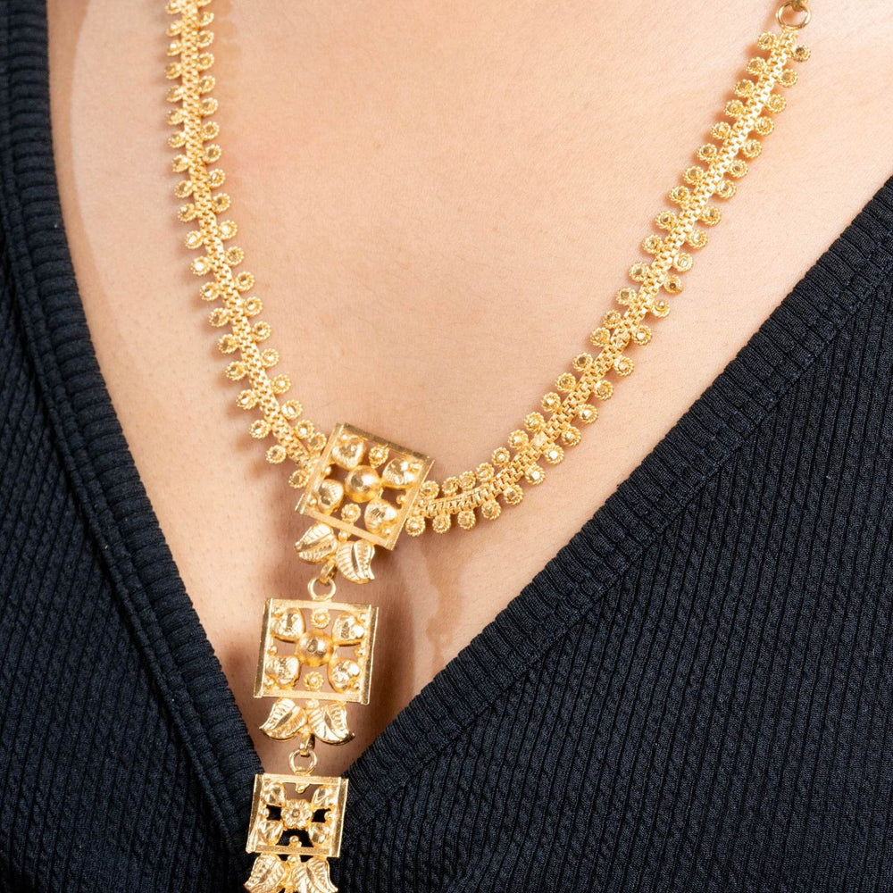 Gold Plated Floral Necklace with Matching Stud Earrings Jewelry Set, Exquisite Jewelry for All Occasions - Lookandadorn.com