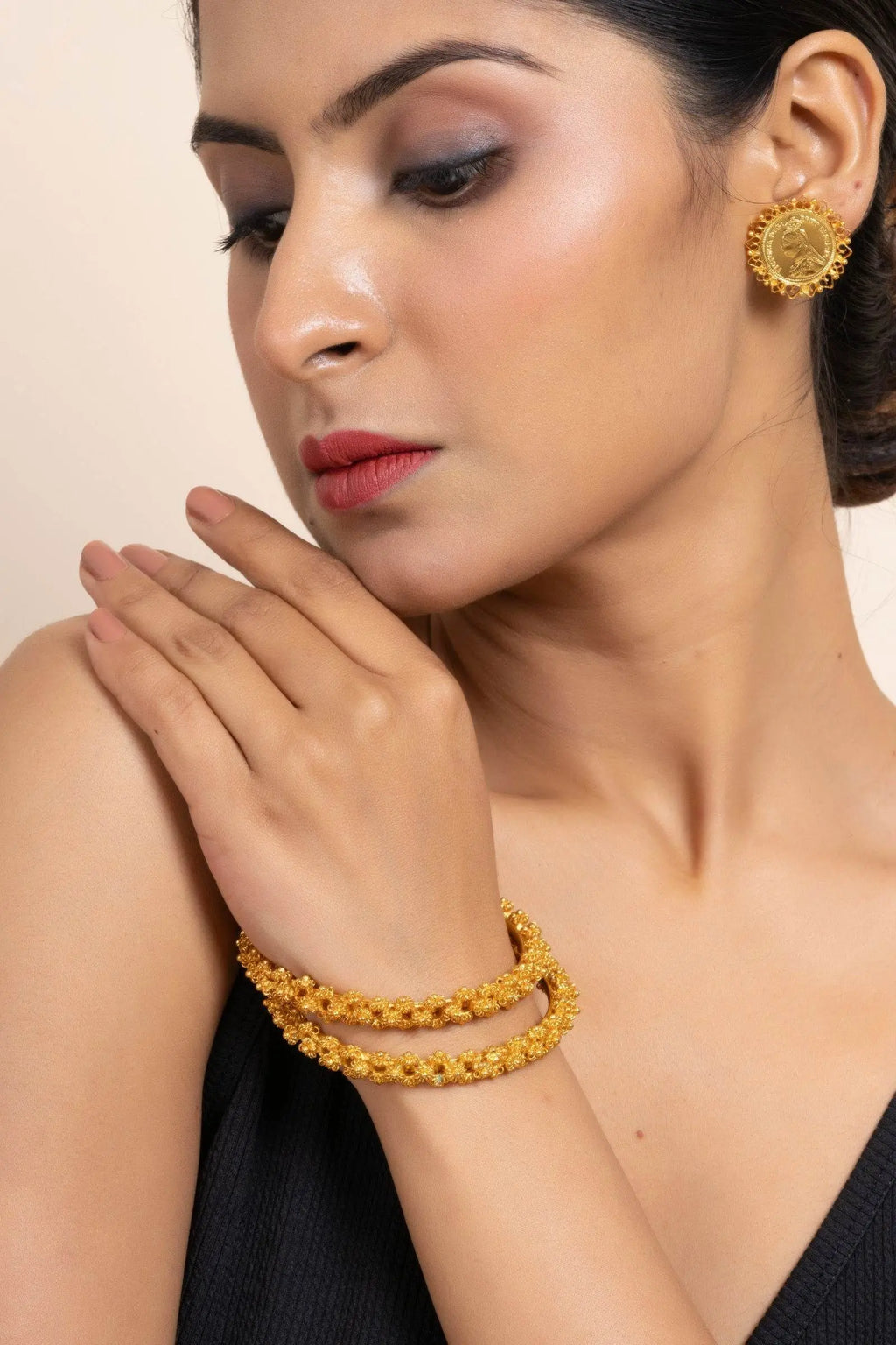 Gold Plated Floral Bangle Set of 2 – Exquisite Copper Jewelry for All Occasions - Lookandadorn.com