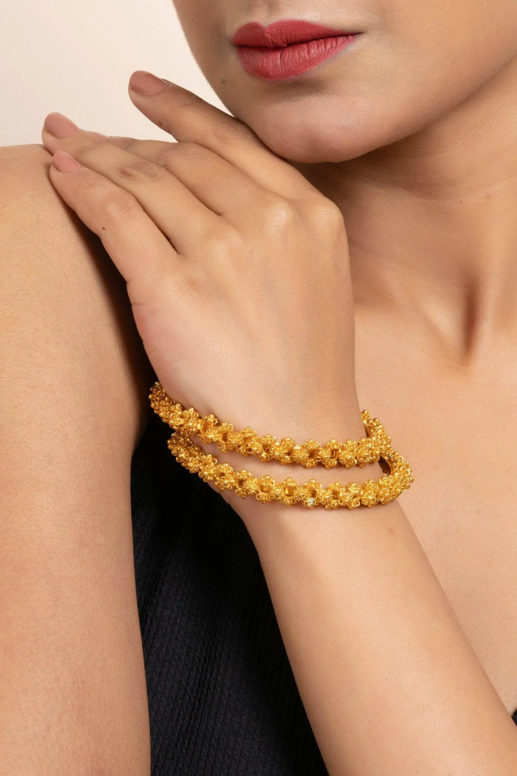 Gold Plated Floral Bangle Set of 2 – Exquisite Copper Jewelry for All Occasions - Lookandadorn.com