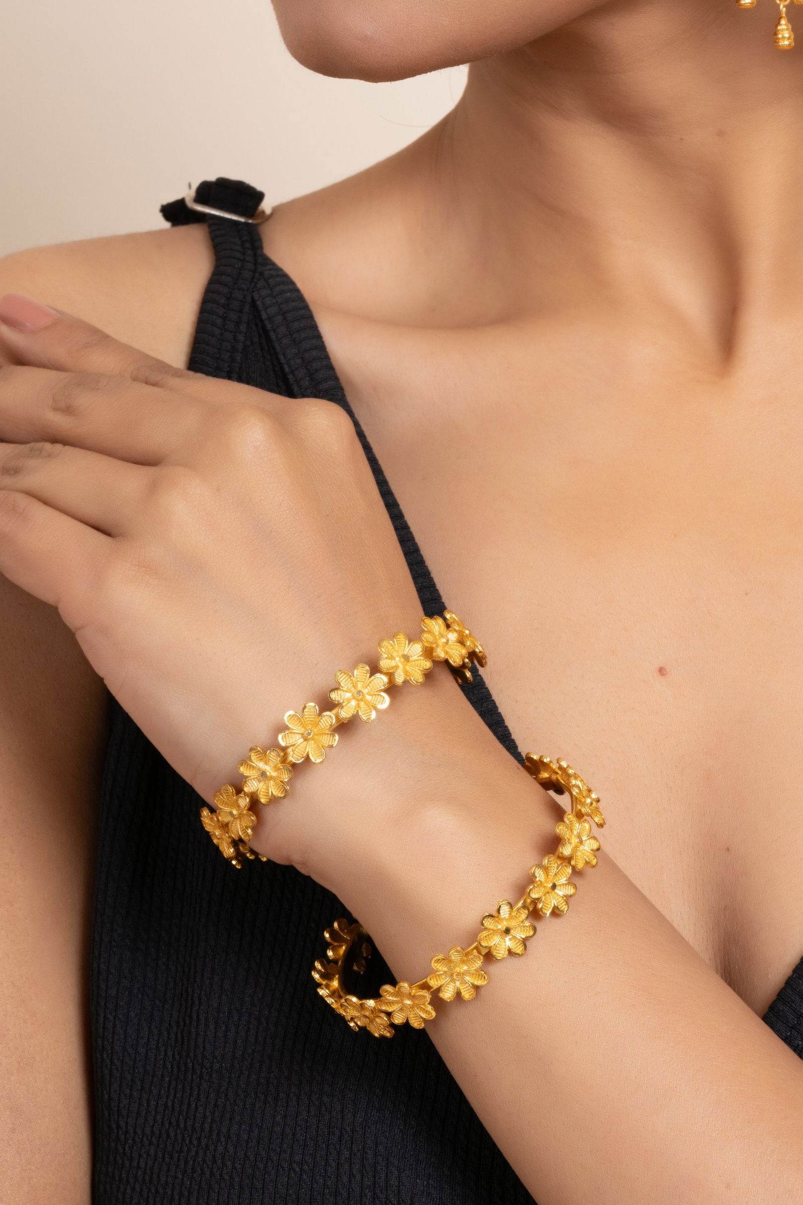 Gold Plated Floral Bangle Set of 2, Handmade Copper Jewelry, Non-Allergic, Timeless Design - Lookandadorn.com