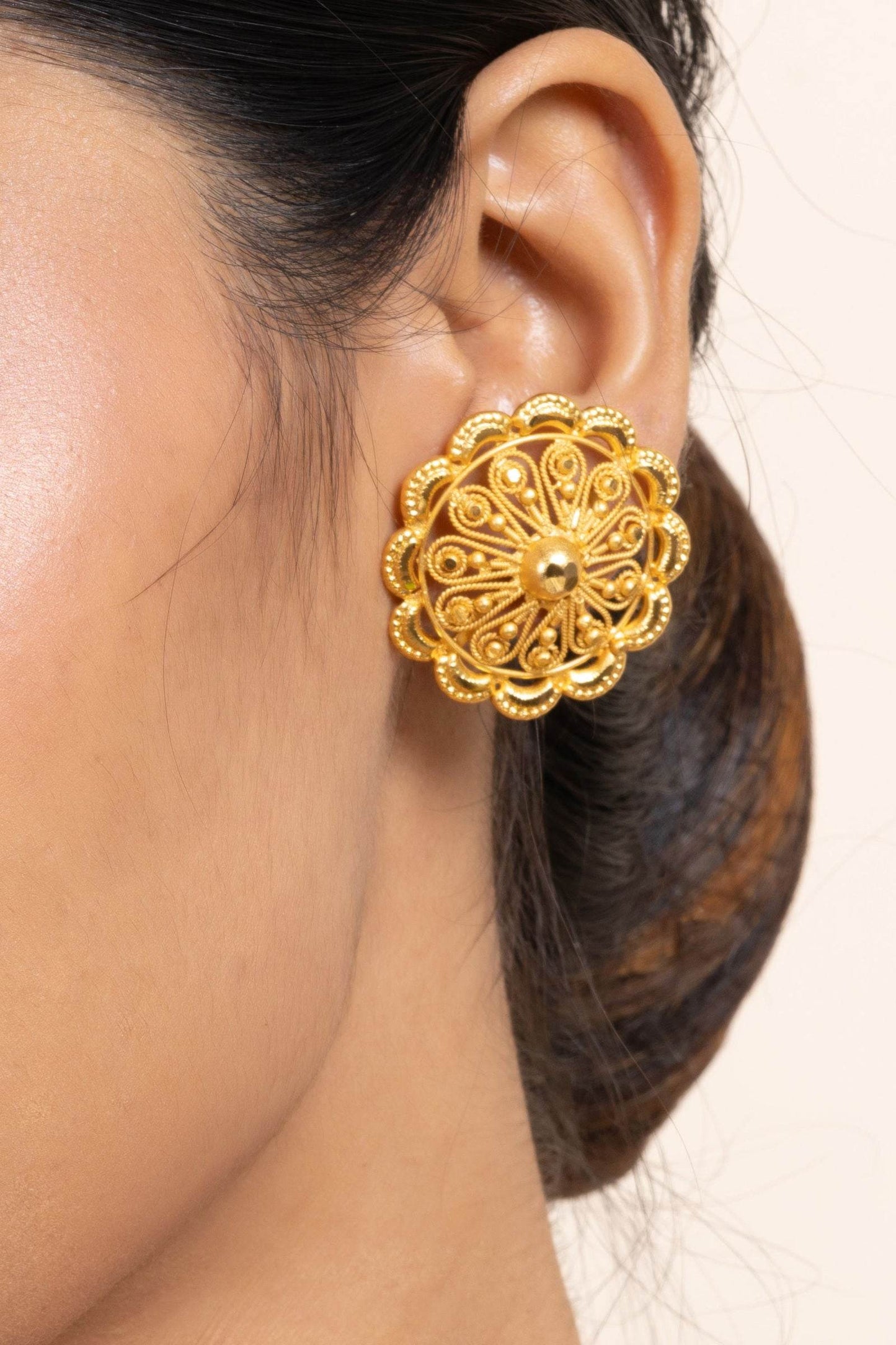 Gold Plated Floral Cutwork Stud Earrings - Exquisite Jewelry for All Occasions - Lookandadorn.com