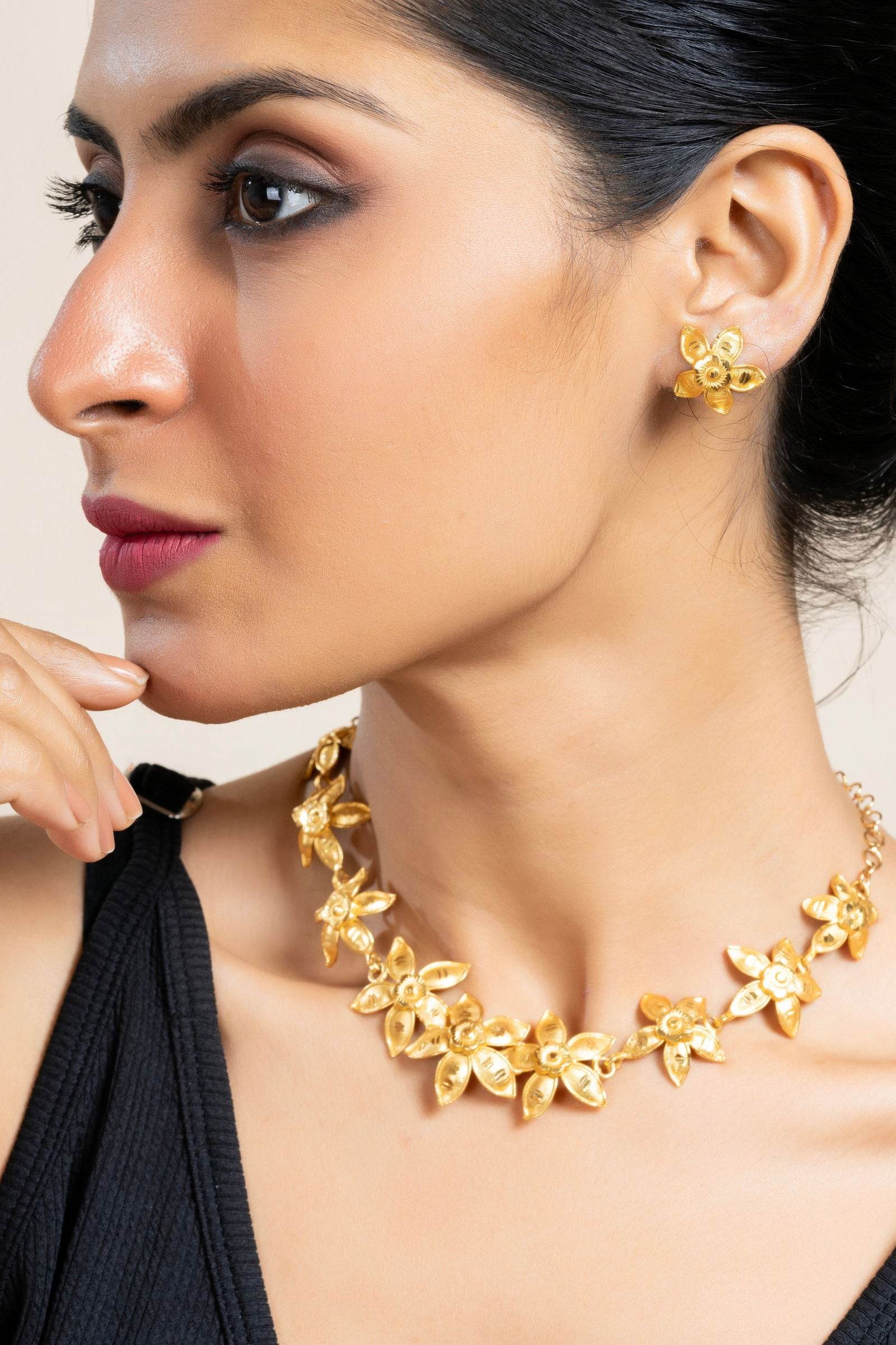 Gold Plated Floral Choker Necklace Set with Matching Stud Earrings – Exclusive Copper Jewelry - Lookandadorn.com