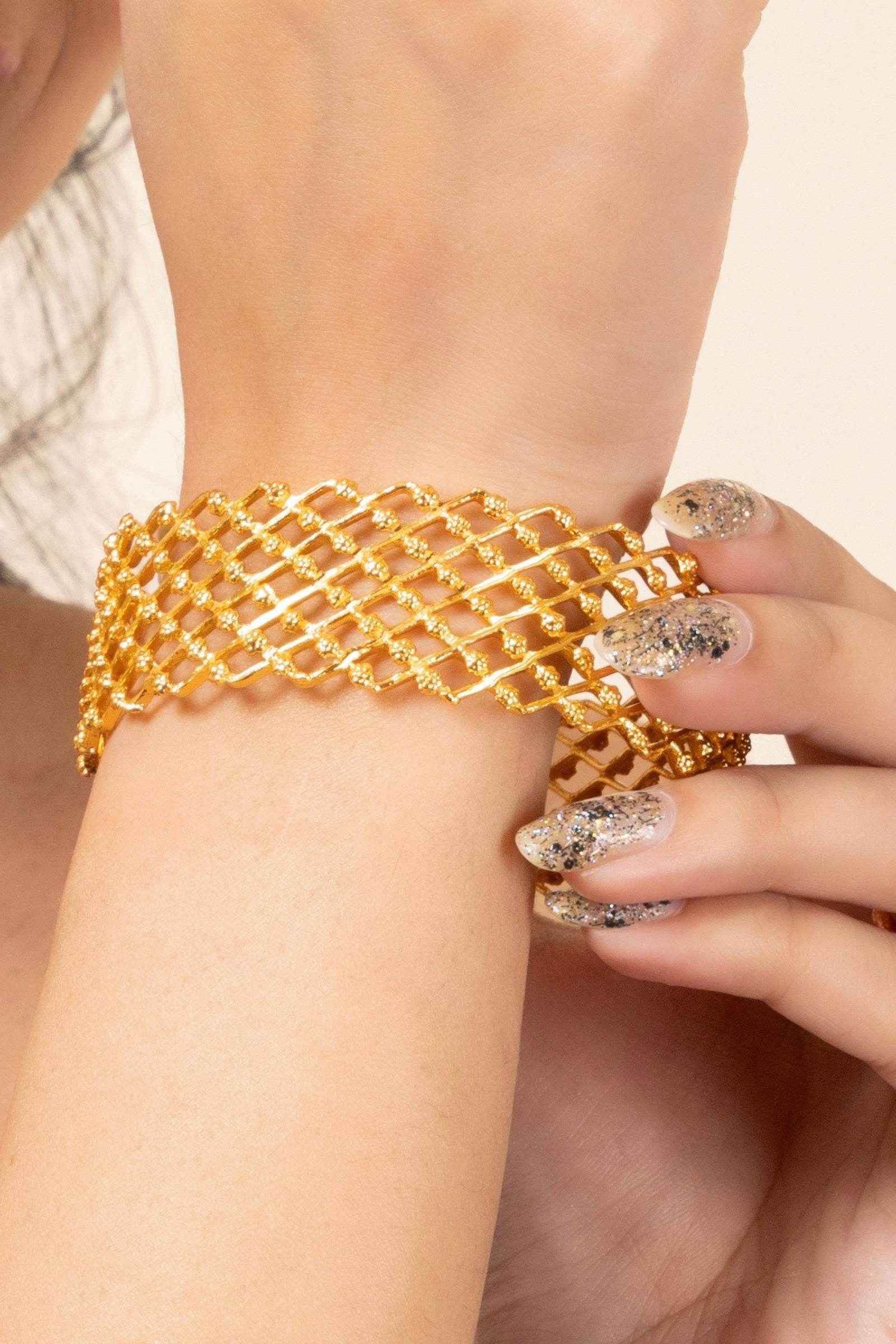 Gold Plated Kerala Style Zigzag Chur Bangle - Copper Elegance for All Occasions - Lookandadorn.com