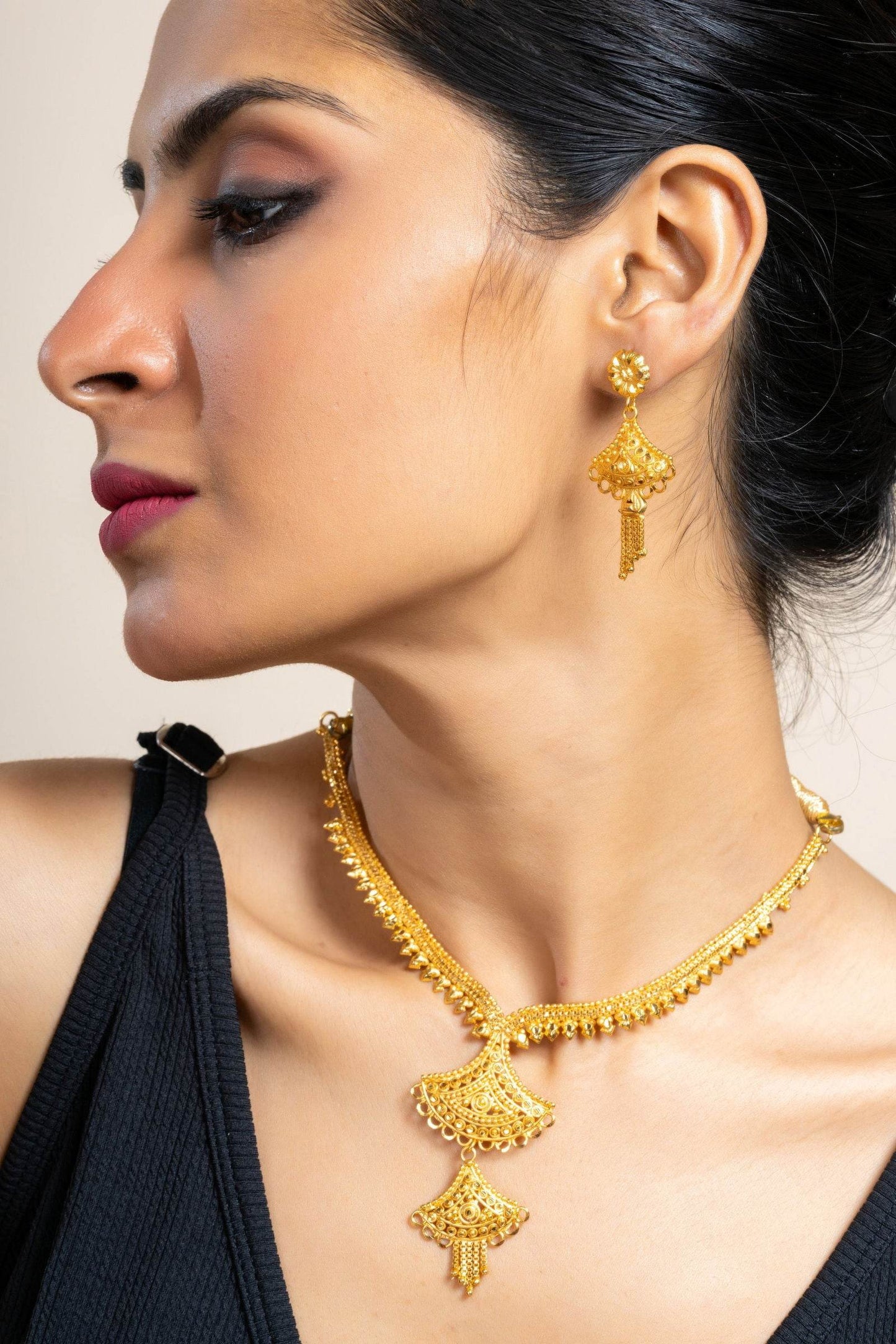 Gold Plated Sleek Necklace with Matching Stud Earrings Jewelry Set - Jewelry for All Occasions - Lookandadorn.com