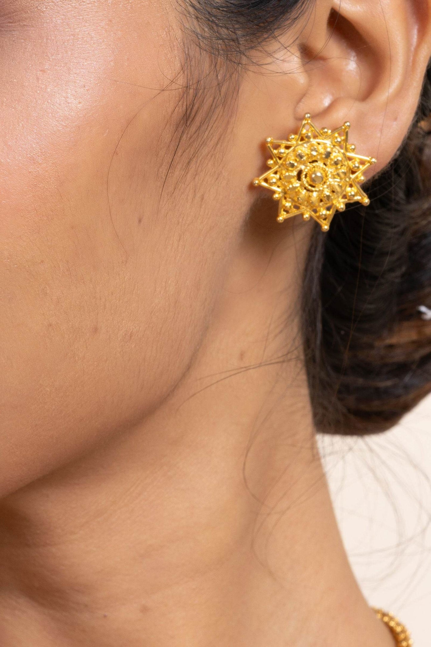 Gold Plated Star Stud Earrings – Copper Jewelry, Non-Allergic, Perfect for All Occasions - Lookandadorn.com