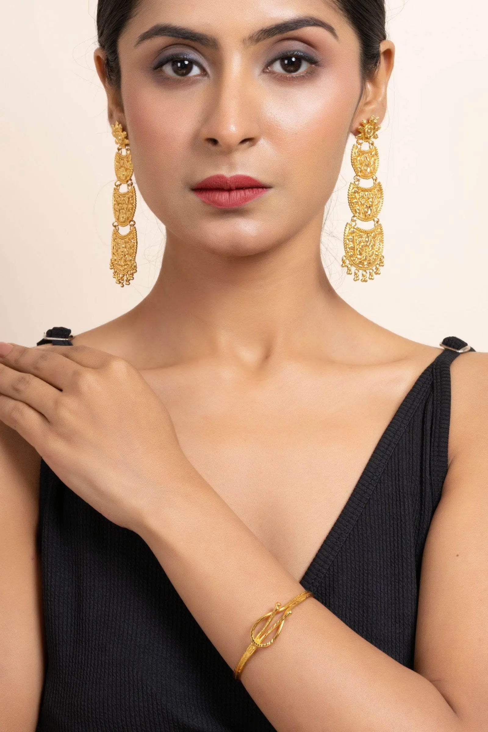 Gold Plated Twisted Noa Bangle - Copper Jewelry, Non-Allergic, Elegant Design for All Occasions - Lookandadorn.com