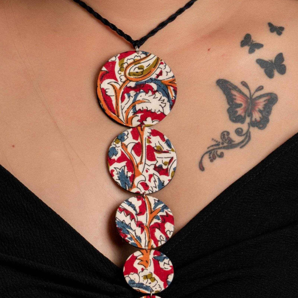 Handcrafted Lightweight Fabric Choker Necklace for Women - Red Kalamkari Design - Lookandadorn.com