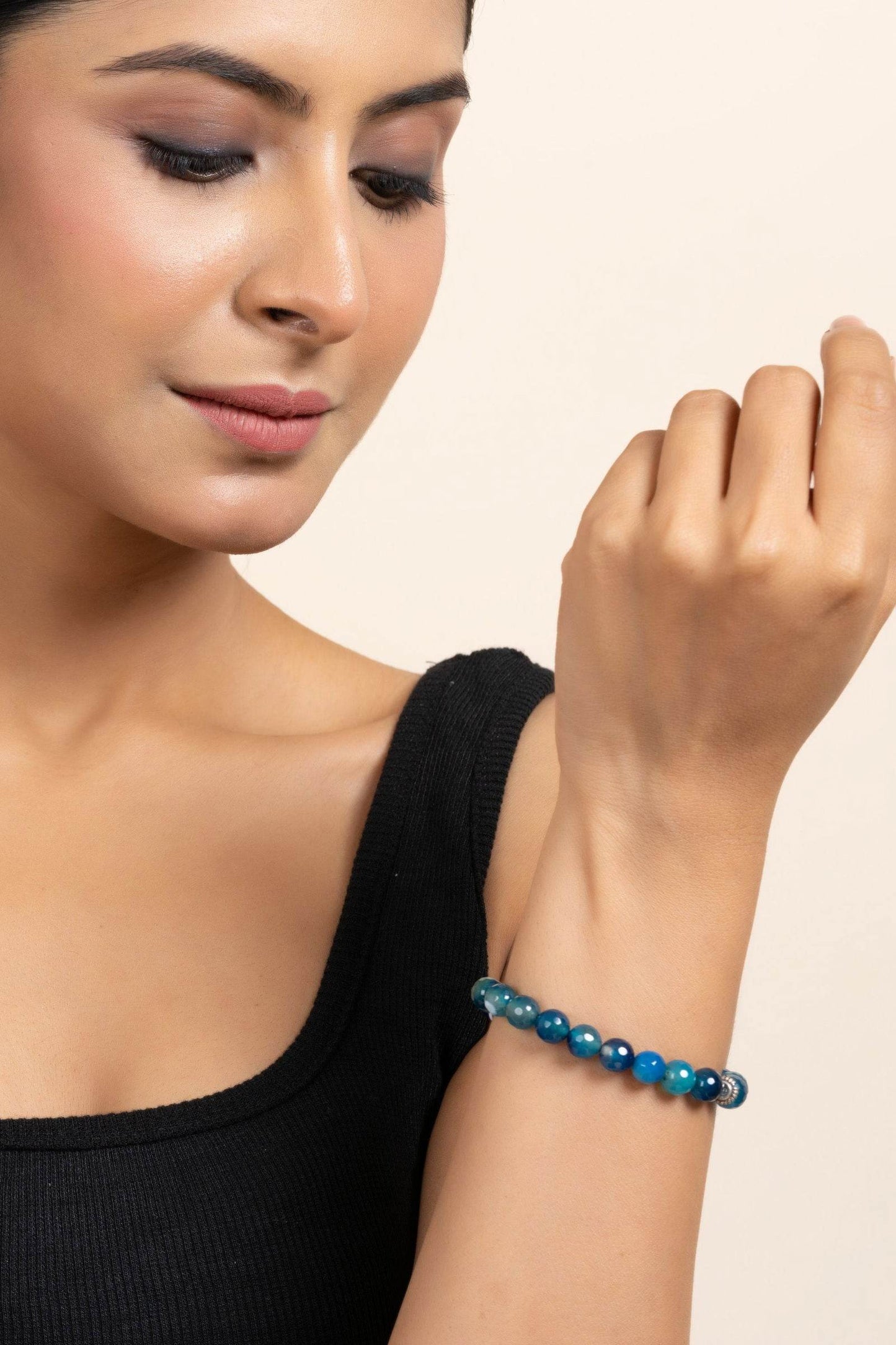 Handmade Blue Evil Eye Bracelet with Semi Precious Onyx for Unique Elegance - Lookandadorn.com