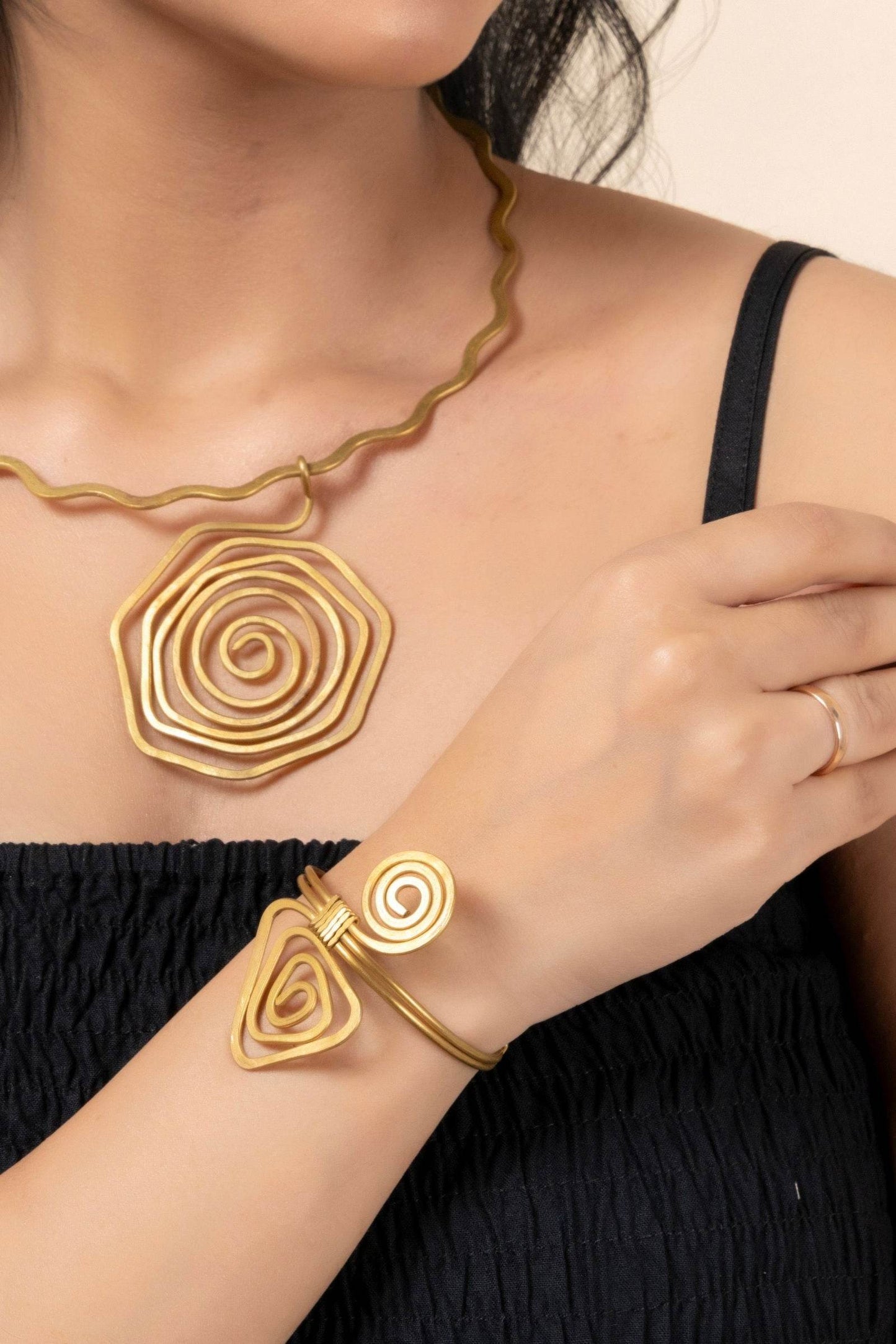 Handmade Dokra Brass Adjustable Bracelet with Intricate Tribal Design and Timeless Elegance - Lookandadorn.com