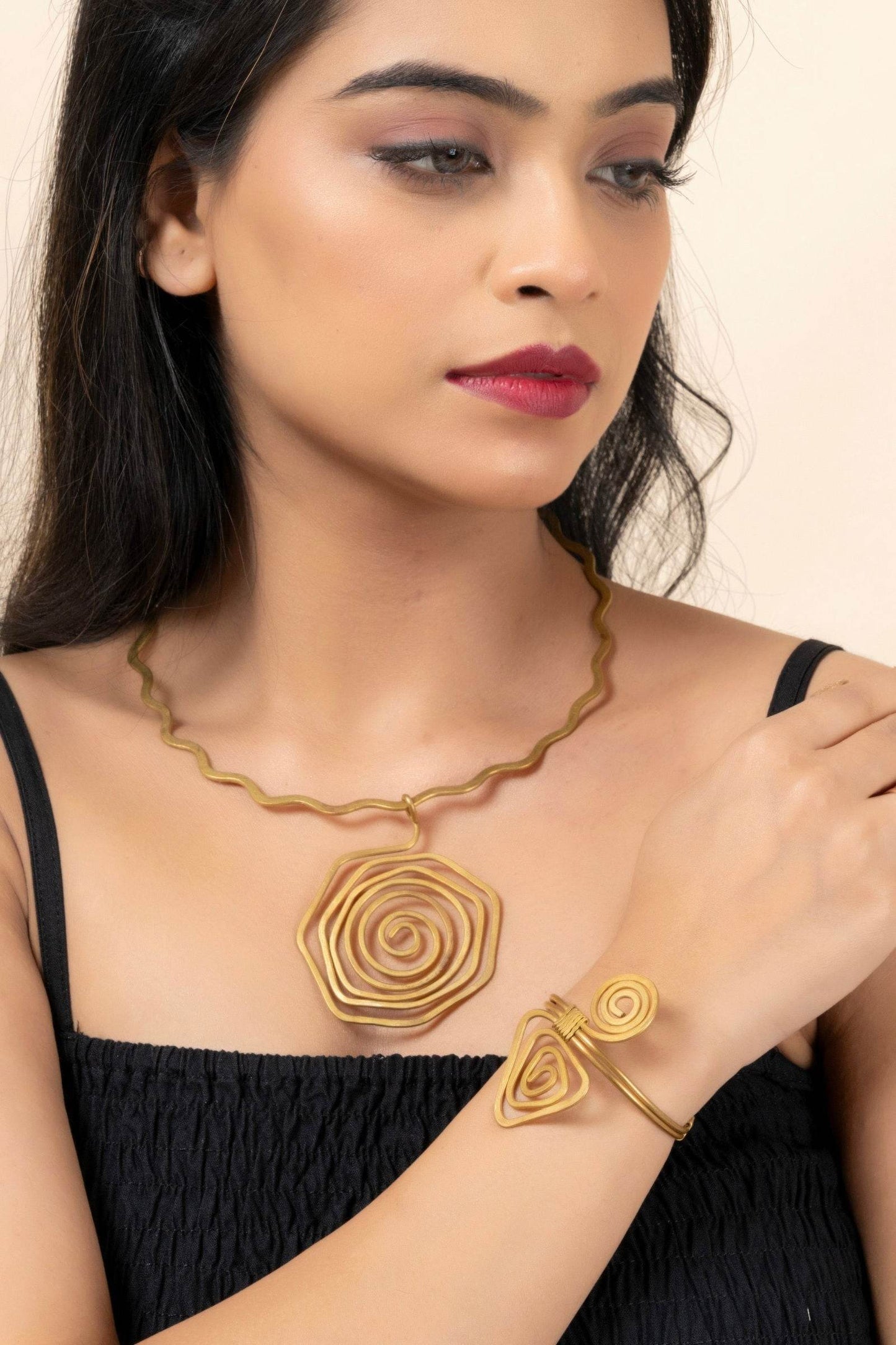 Handmade Dokra Brass Adjustable Bracelet with Intricate Tribal Design and Timeless Elegance - Lookandadorn.com