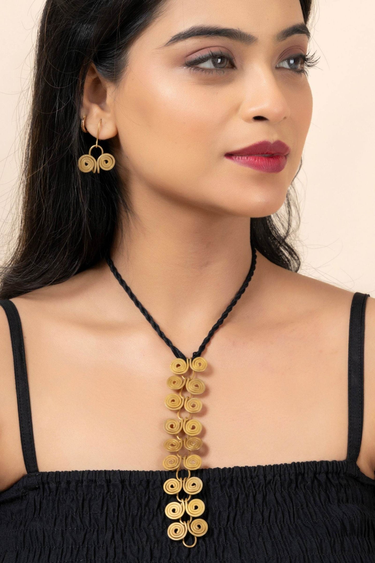Handmade Dokra Brass Golden Round Spiral Necklace with & Earrings Jewelry Set for Women - Lookandadorn.com