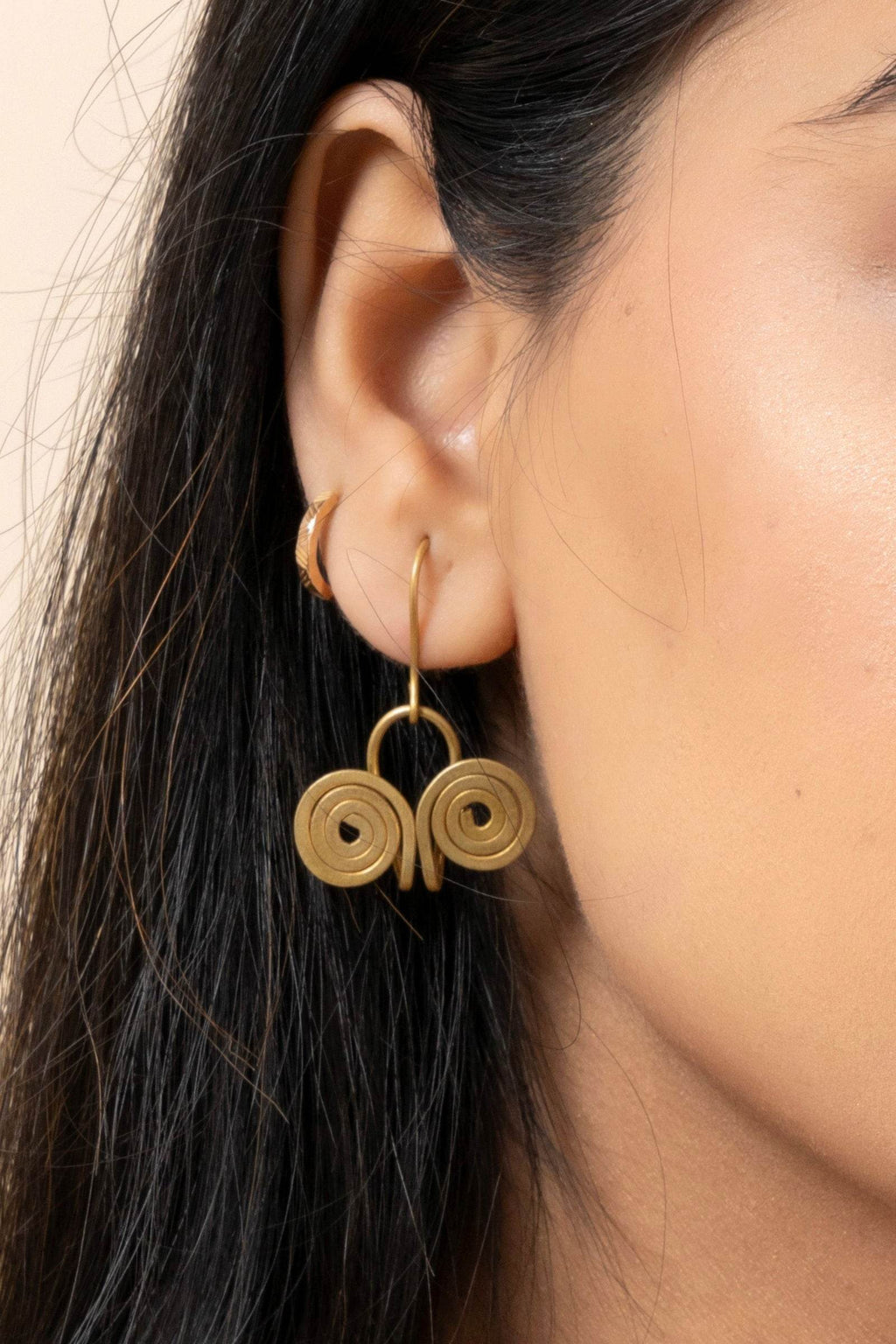 Handmade Dokra Brass Golden Round Spiral Necklace with & Earrings Jewelry Set for Women - Lookandadorn.com