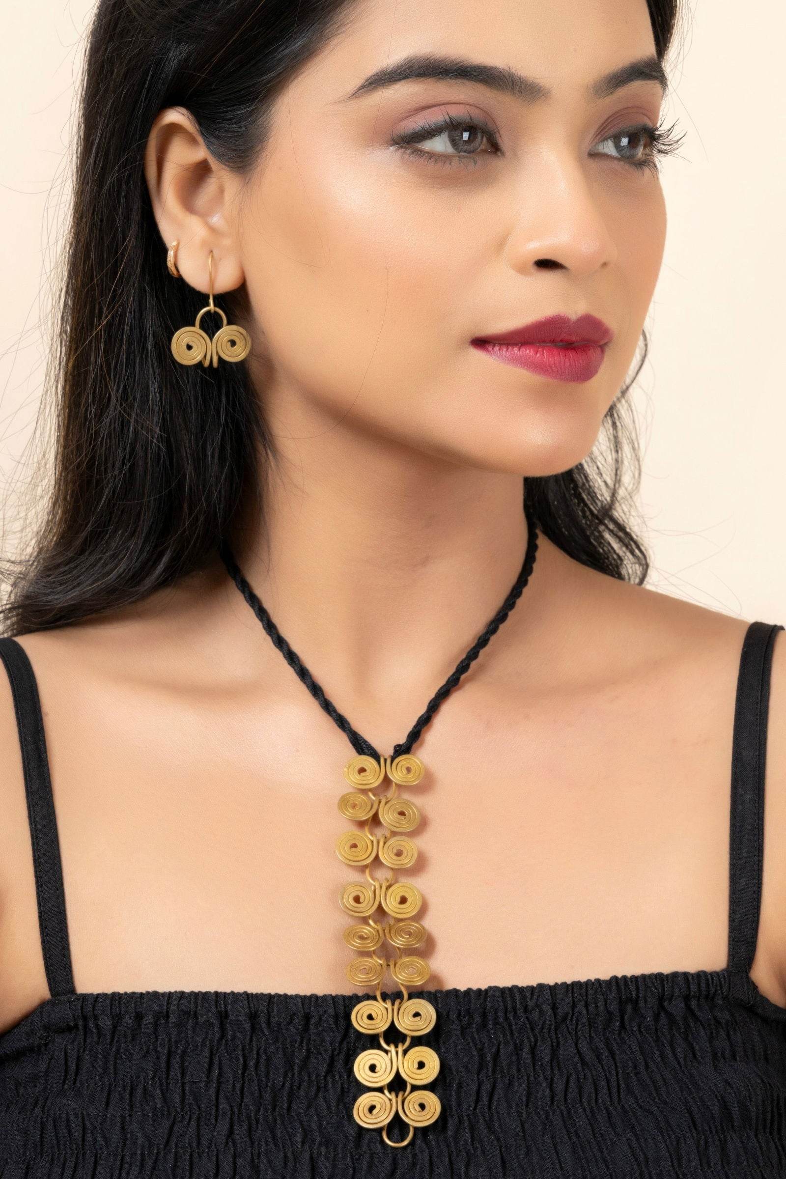 Handmade Dokra Brass Golden Round Spiral Necklace with & Earrings Jewelry Set for Women - Lookandadorn.com