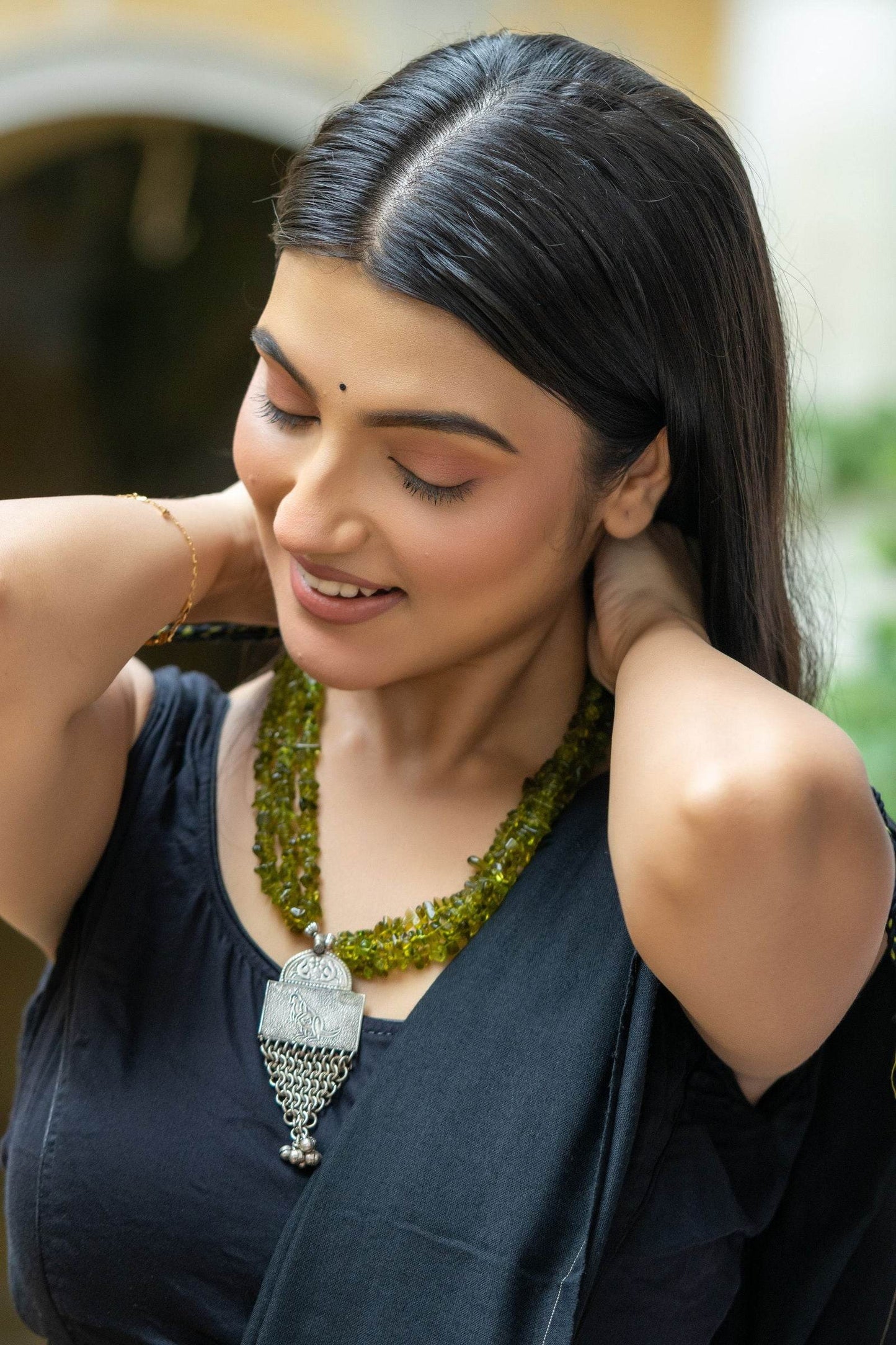 Bohemian Handmade Green Semi-Precious Stone Chips Tribal Pendant Necklace with Earrings Jewelry Set - Lookandadorn.com