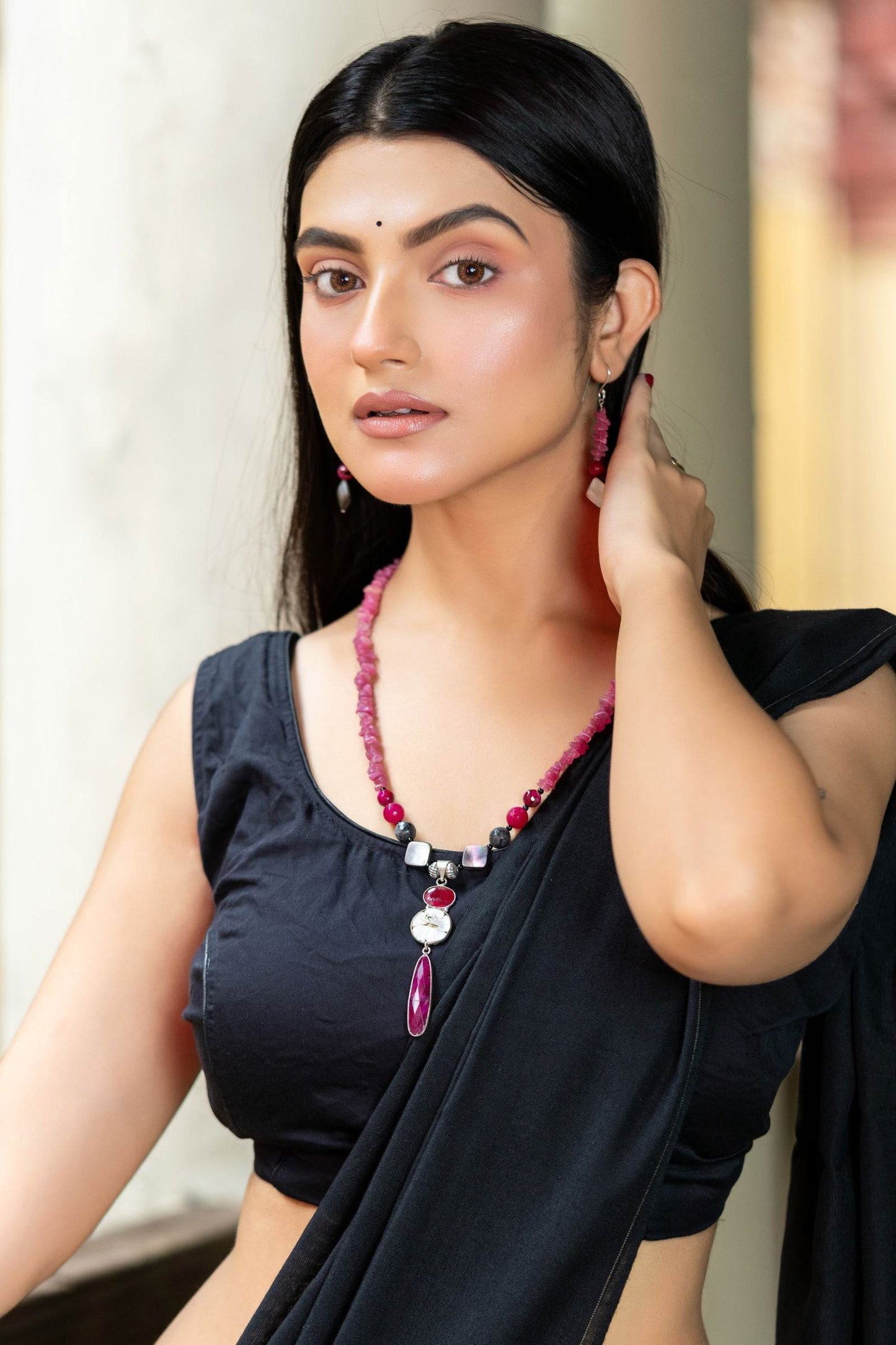 Handmade Pink White Grey Semi Precious Agate Mother of Pearl Stone Chips Necklace with earrings Jewelry Set - Lookandadorn.com